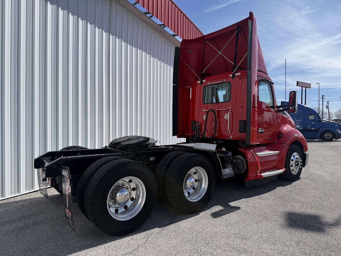 2018 KENWORTH T680 - image 5 of 6