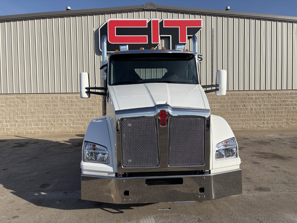 2027 KENWORTH T880 - image 5 of 6