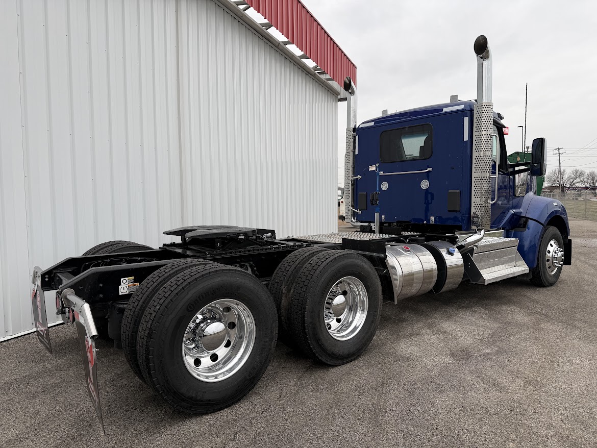 2027 KENWORTH W990 - image 6 of 6