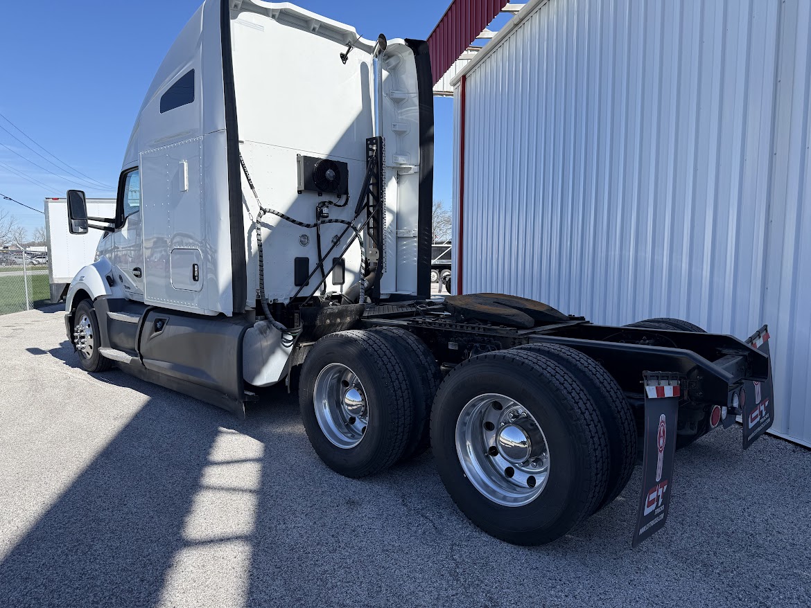 2022 KENWORTH T680 - image 5 of 6