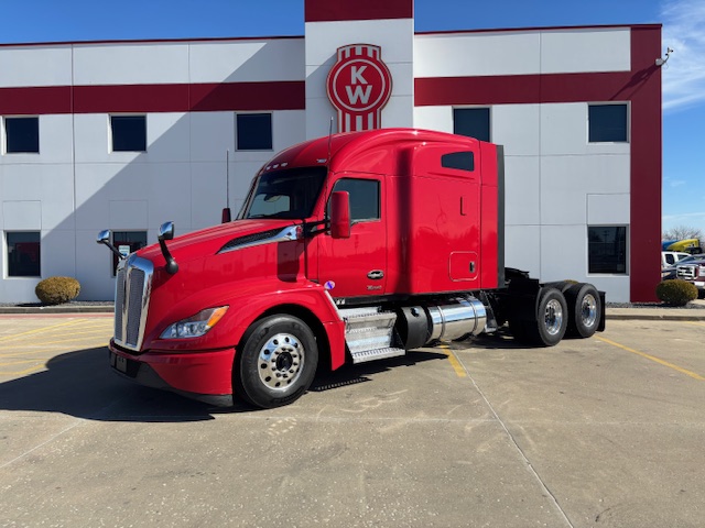 2022 KENWORTH T680 2022 KENWORTH T680 - image 1 of 6