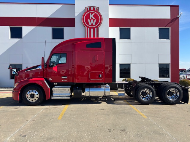 2022 KENWORTH T680 2022 KENWORTH T680 - image 2 of 6