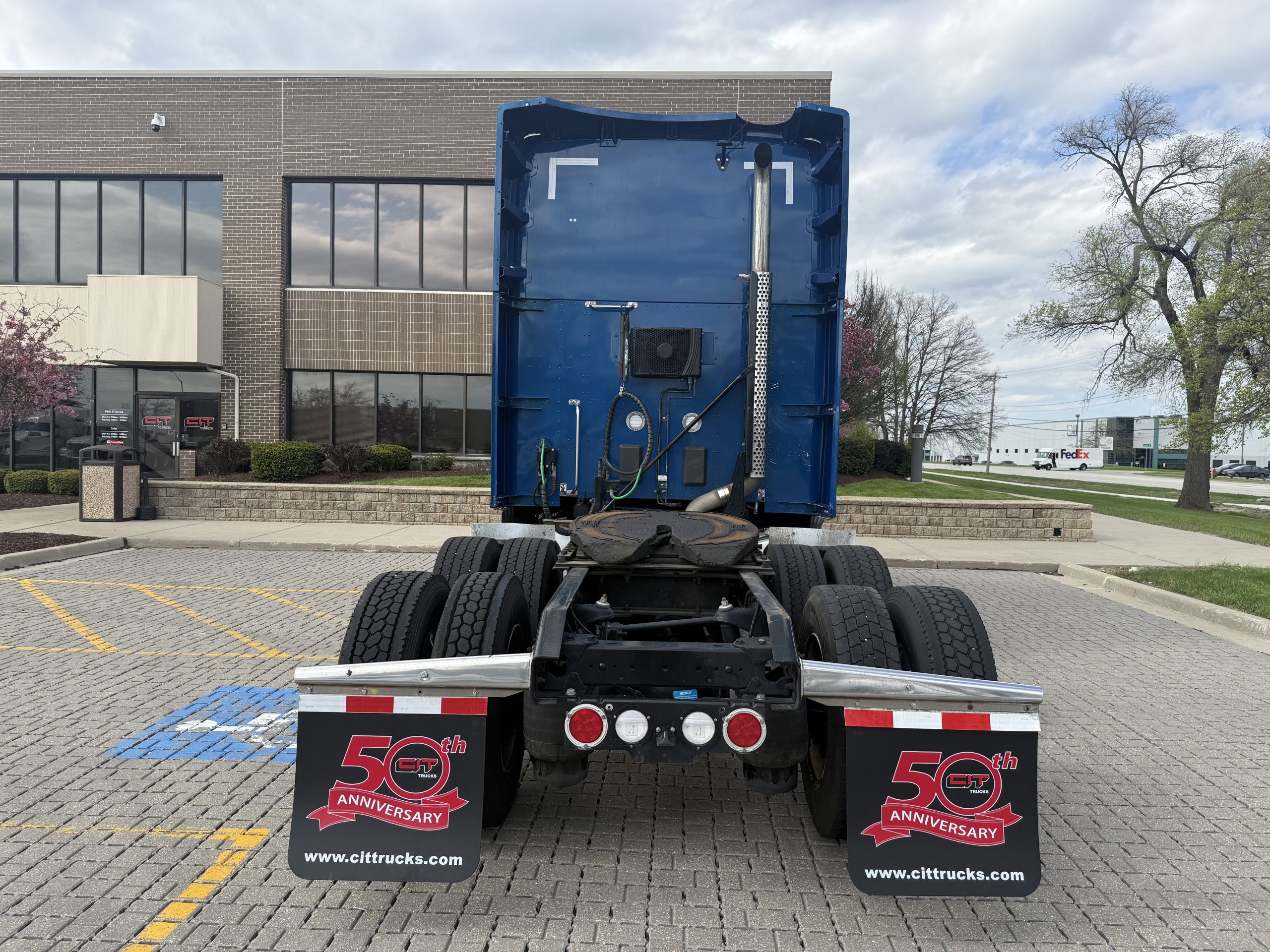 2022 Kenworth T680 - image 6
