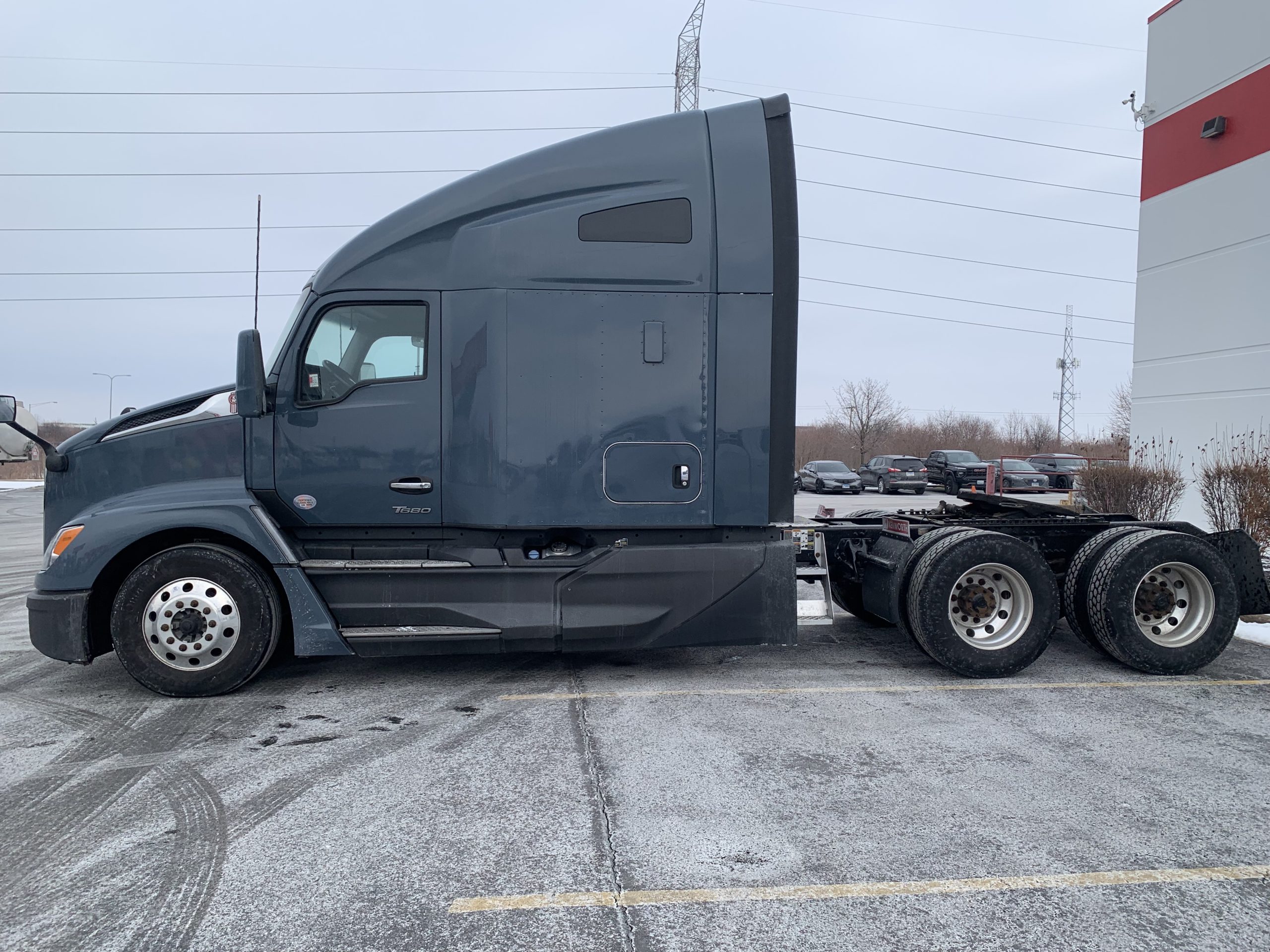 2023 KENWORTH T680 - image 6 of 6