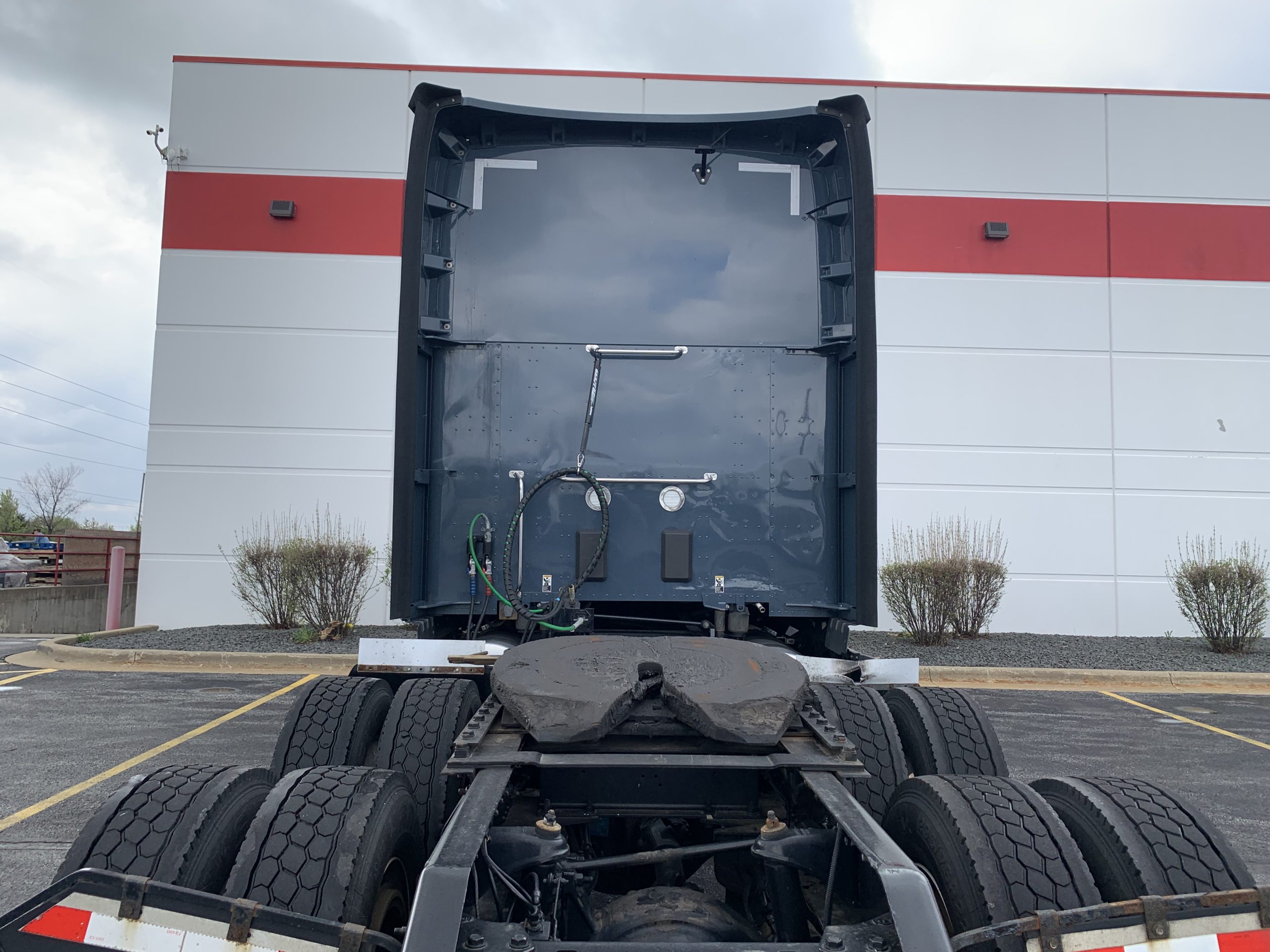 2023 Kenworth T680 - image 6