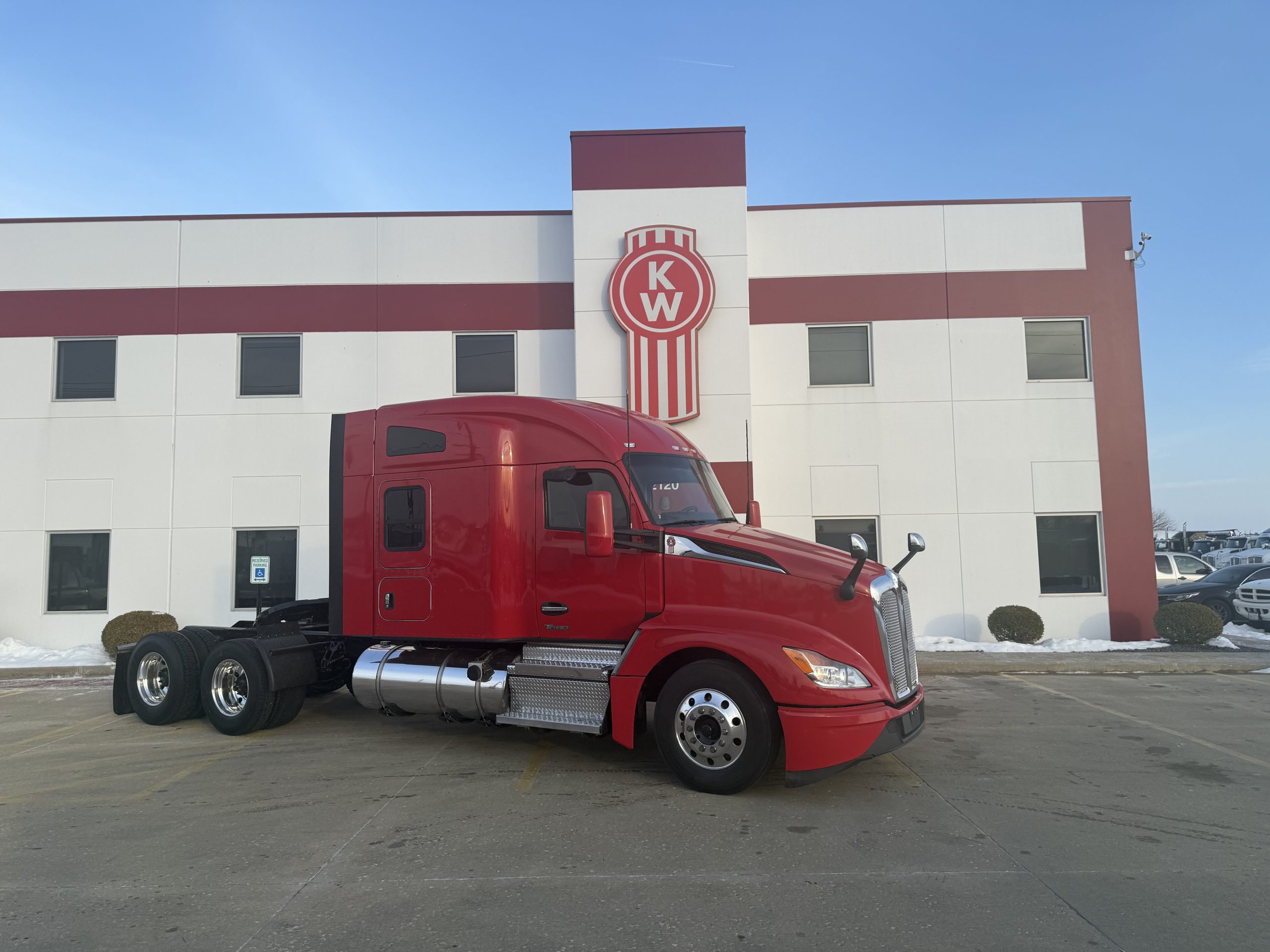 2022 KENWORTH T680 - image 3 of 6