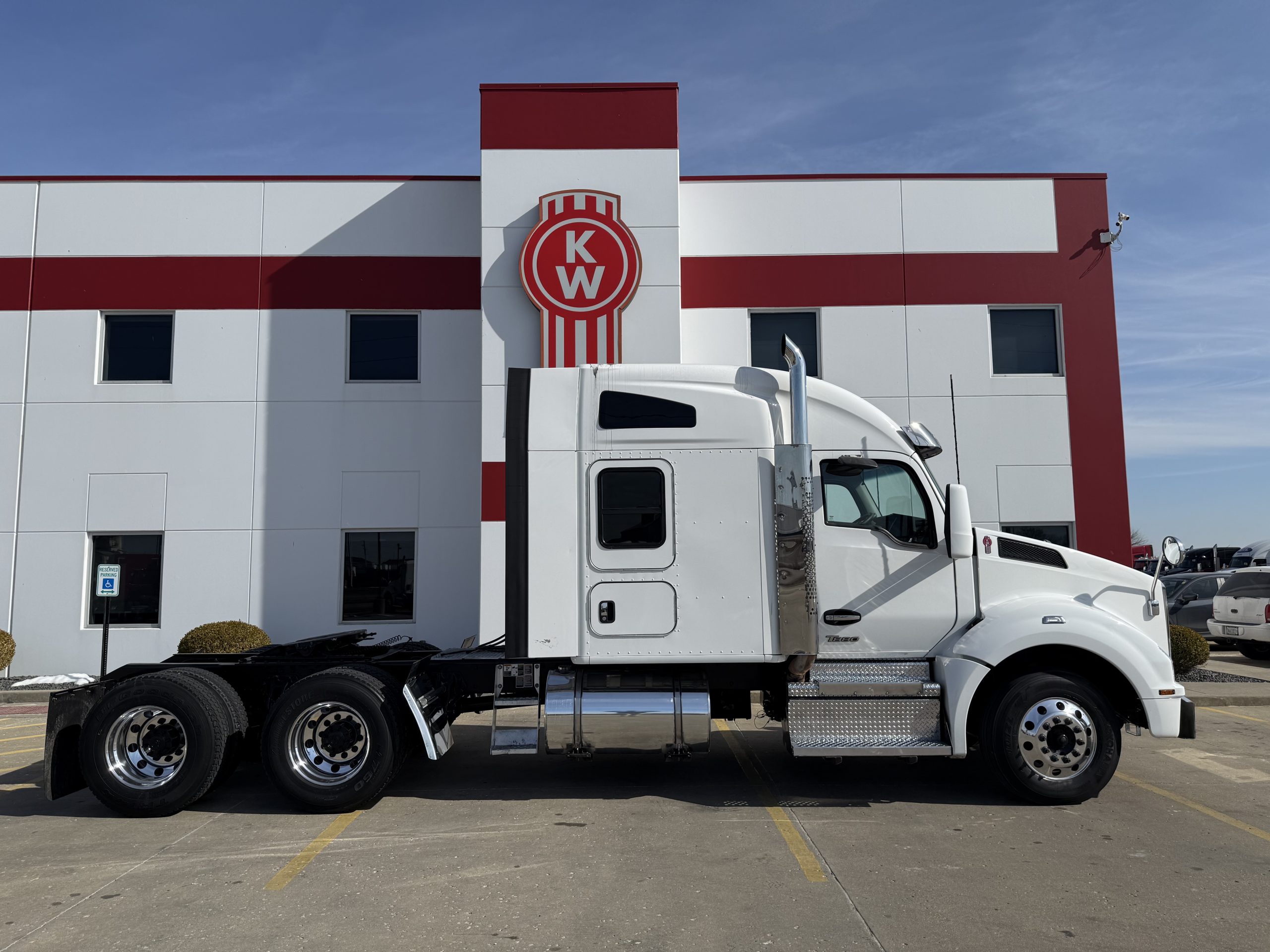 2023 KENWORTH T880 - image 4 of 6