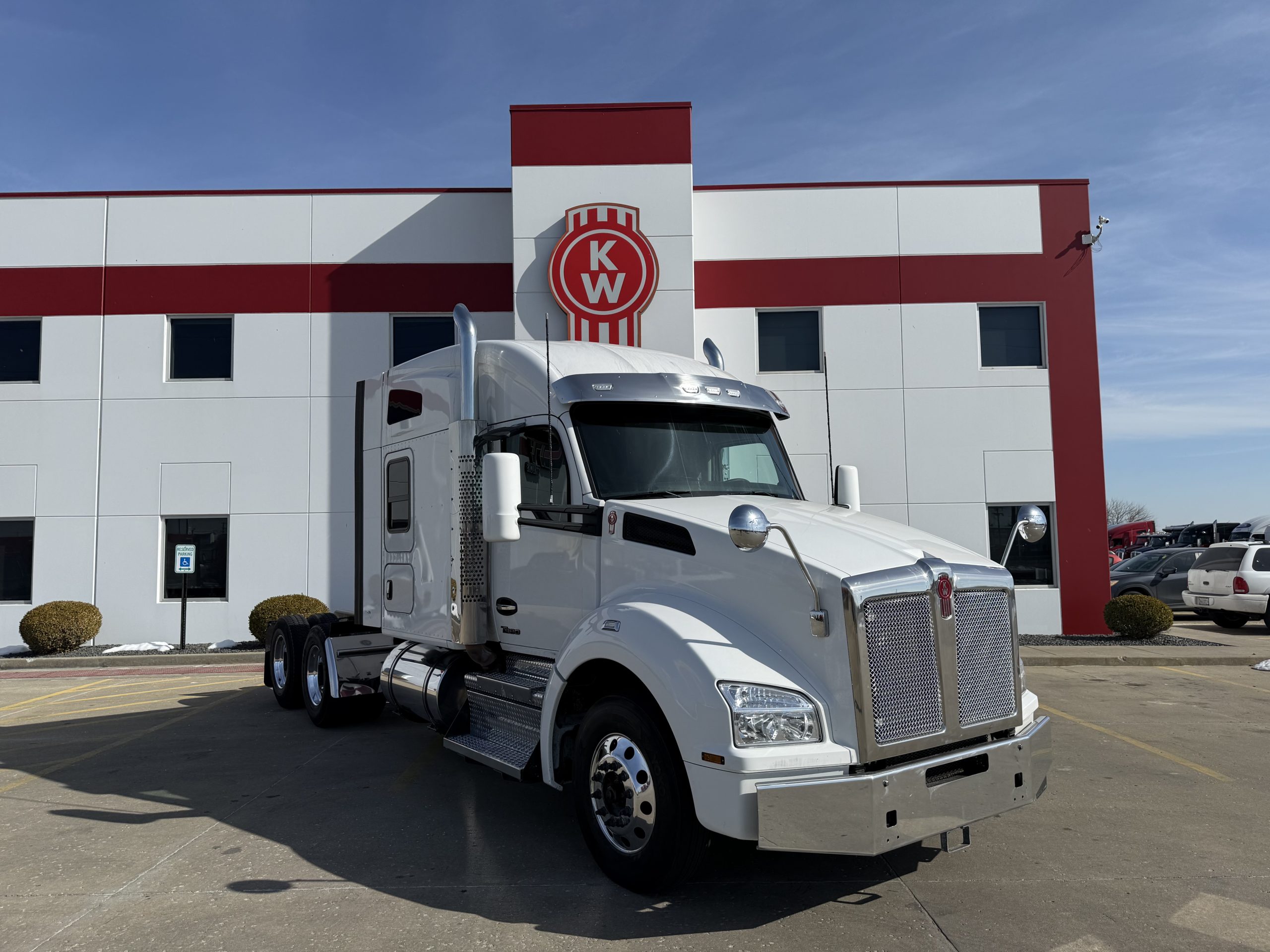 2023 KENWORTH T880 - image 3 of 6