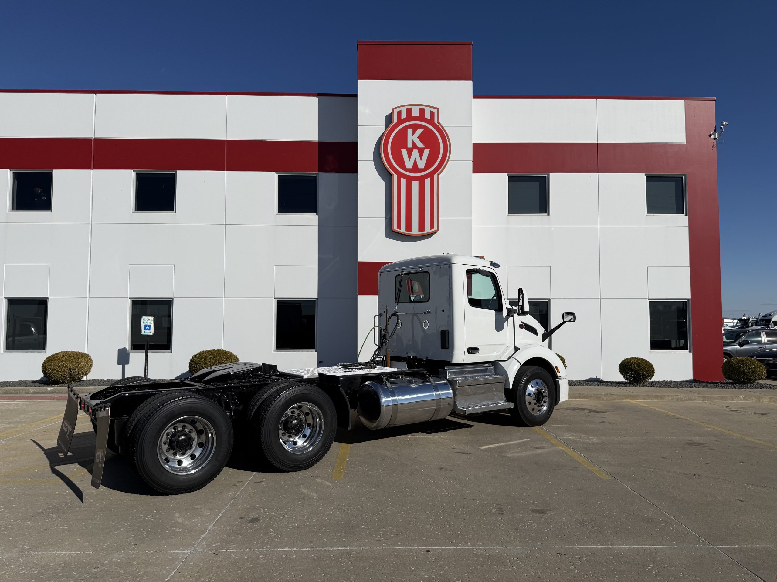 2023 Peterbilt - image 5