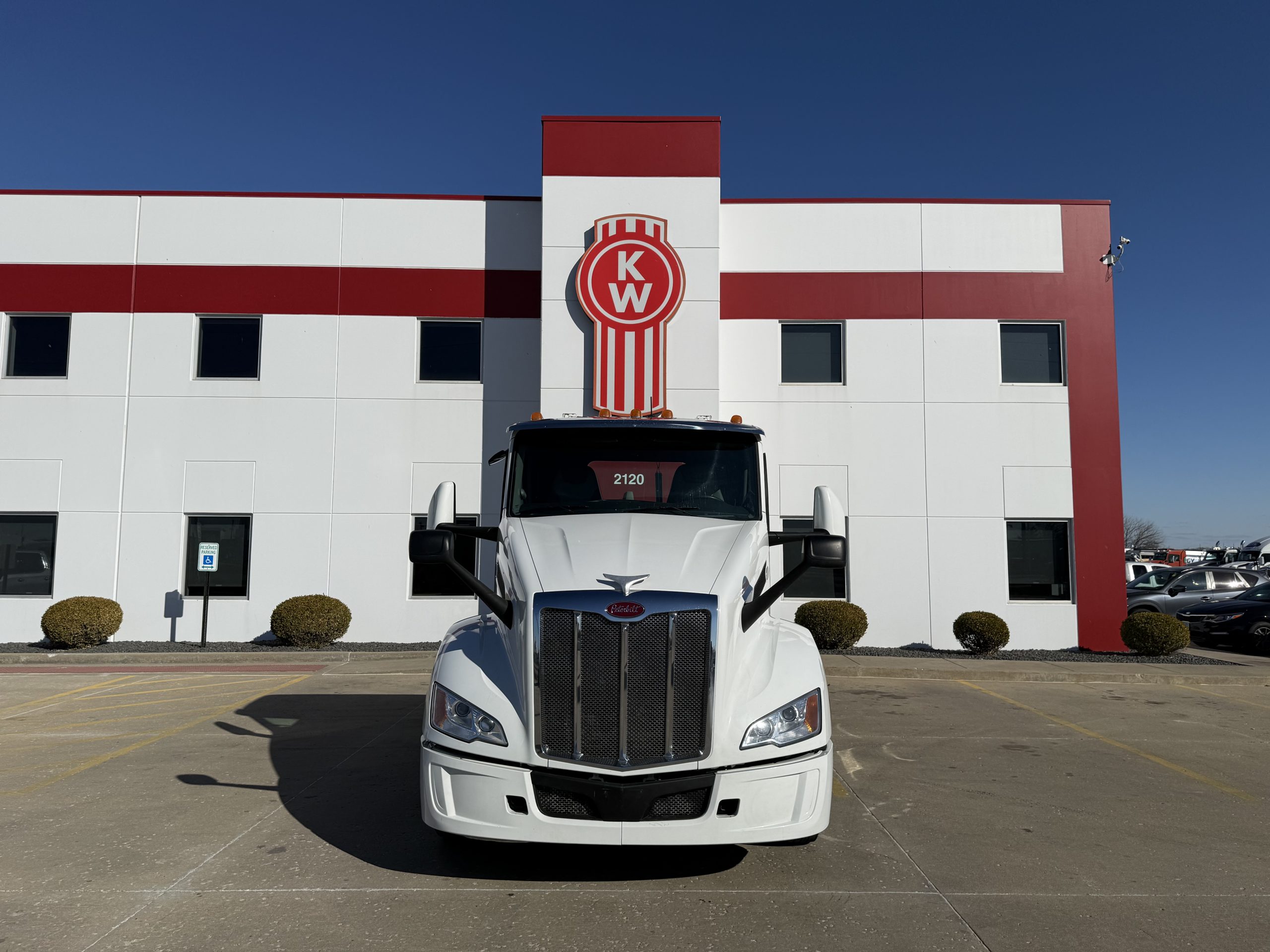 2023 Peterbilt - image 2