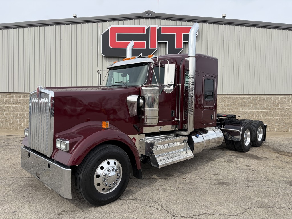 2027 Kenworth W900 - image 1
