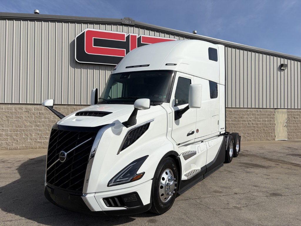 2027 Volvo VNL 860 - image 1