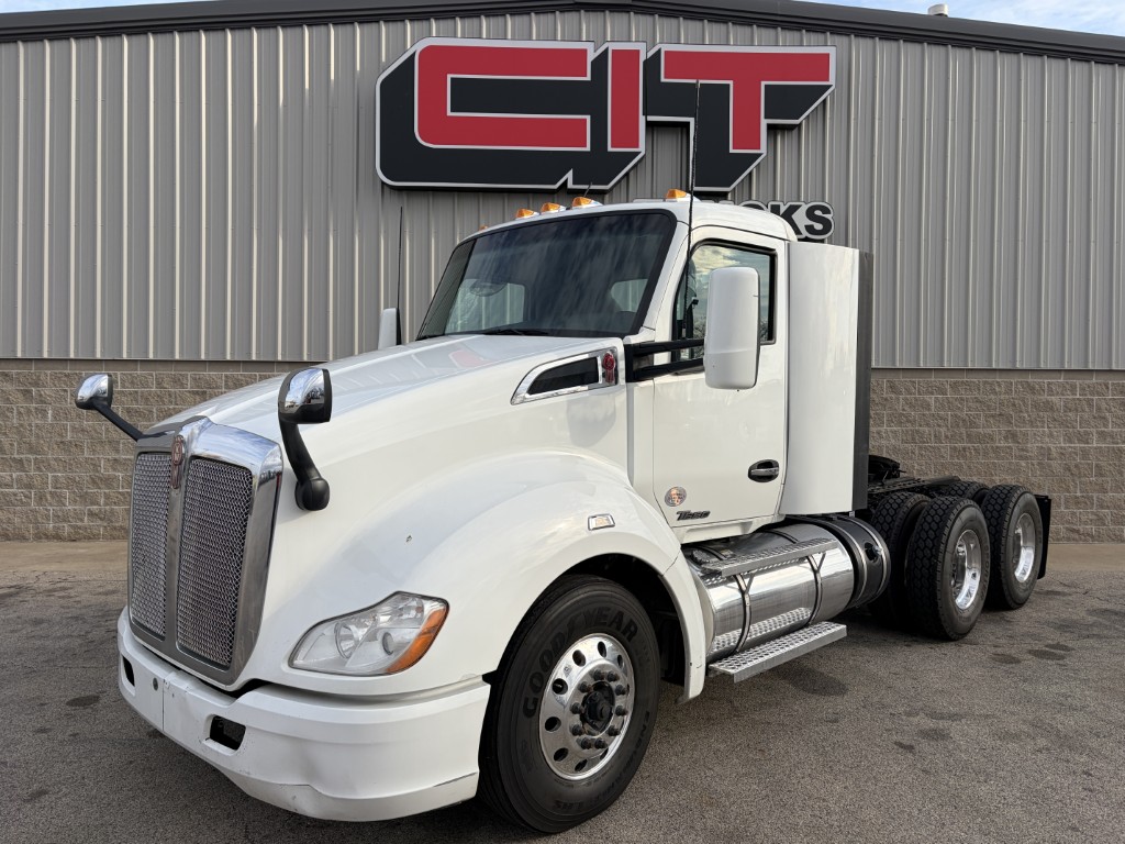 2021 KENWORTH T680 - image 1 of 6