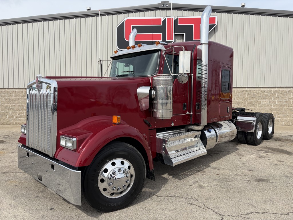 2027 Kenworth W900 - image 1