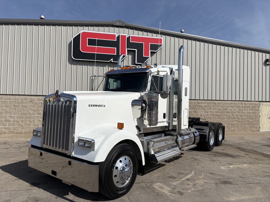 2027 Kenworth W900 - image 1