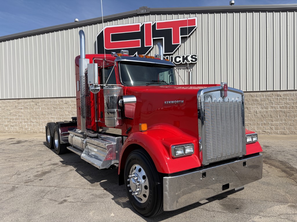 2027 Kenworth W900 - image 3