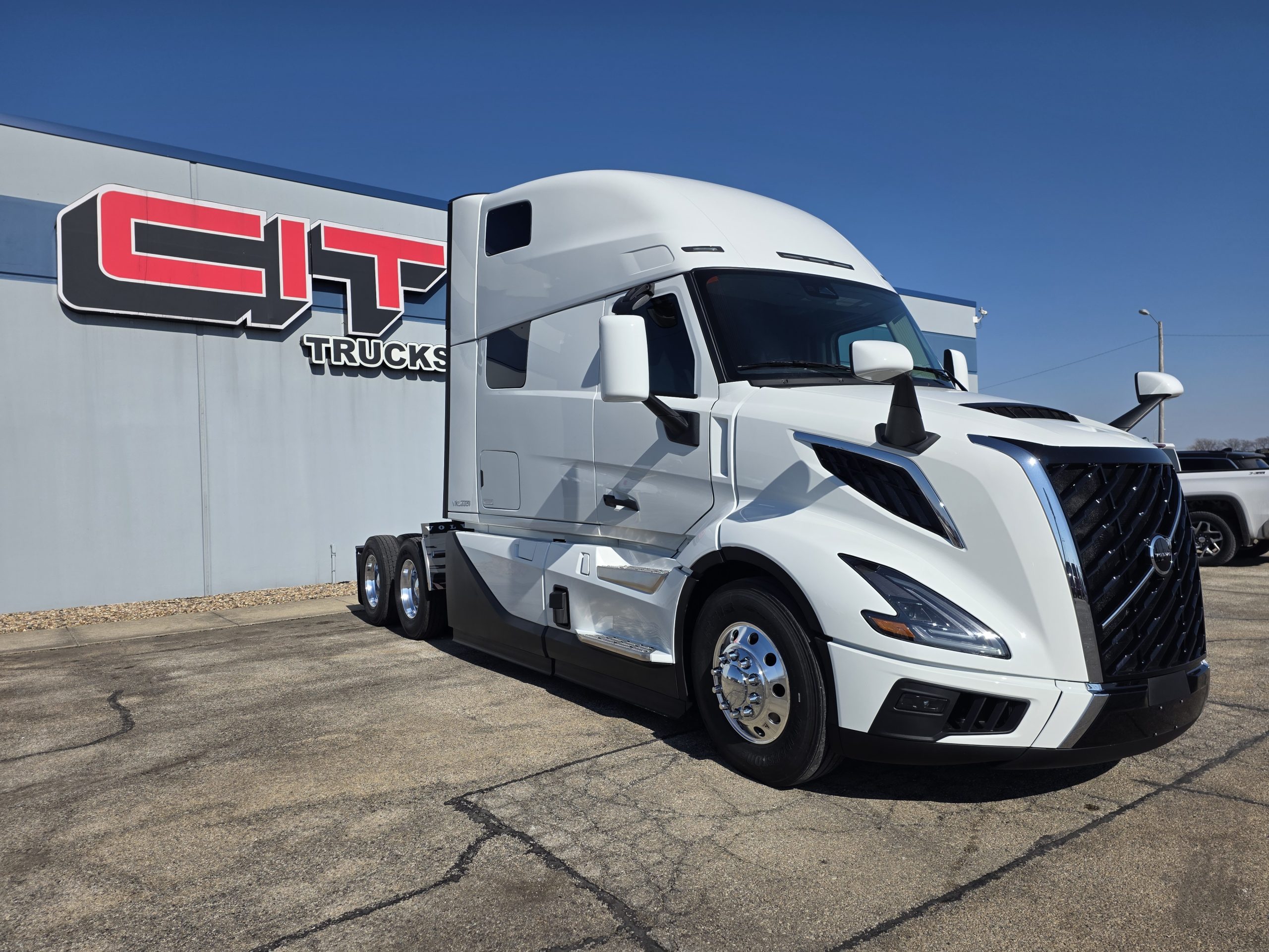 2027 Volvo VNL 860 - image 3