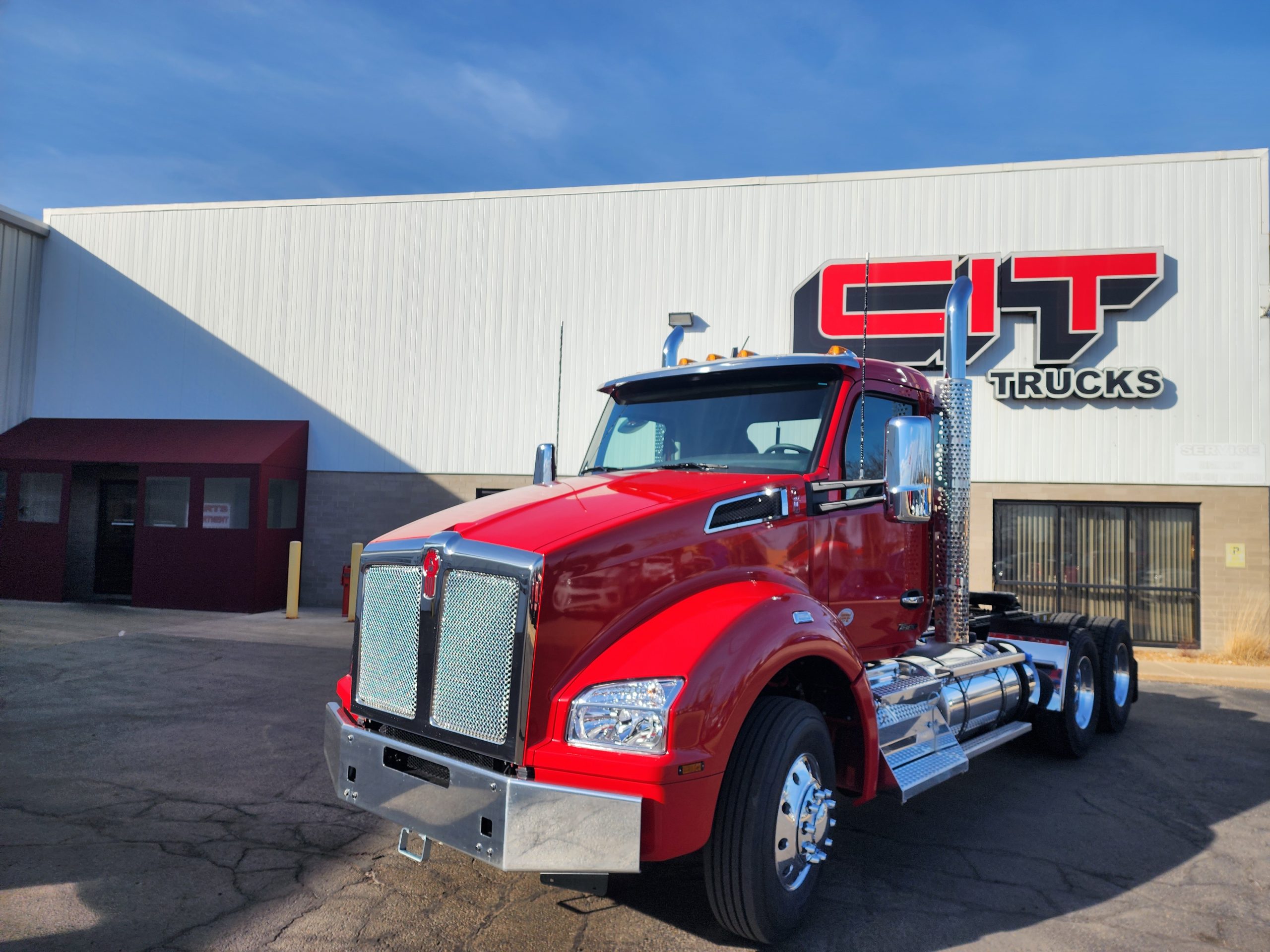 2027 Kenworth T880 - image 1