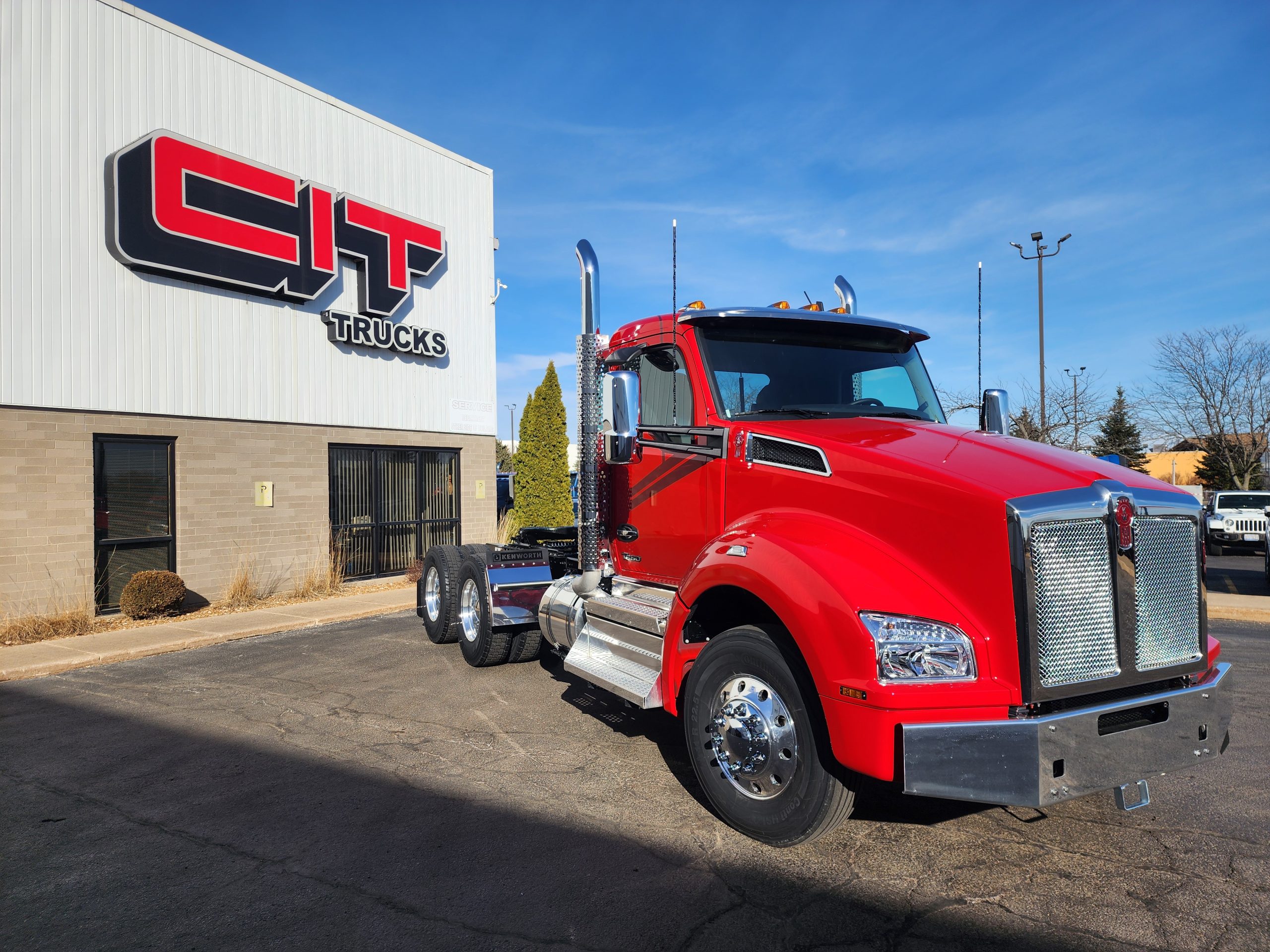 2027 Kenworth T880 - image 4