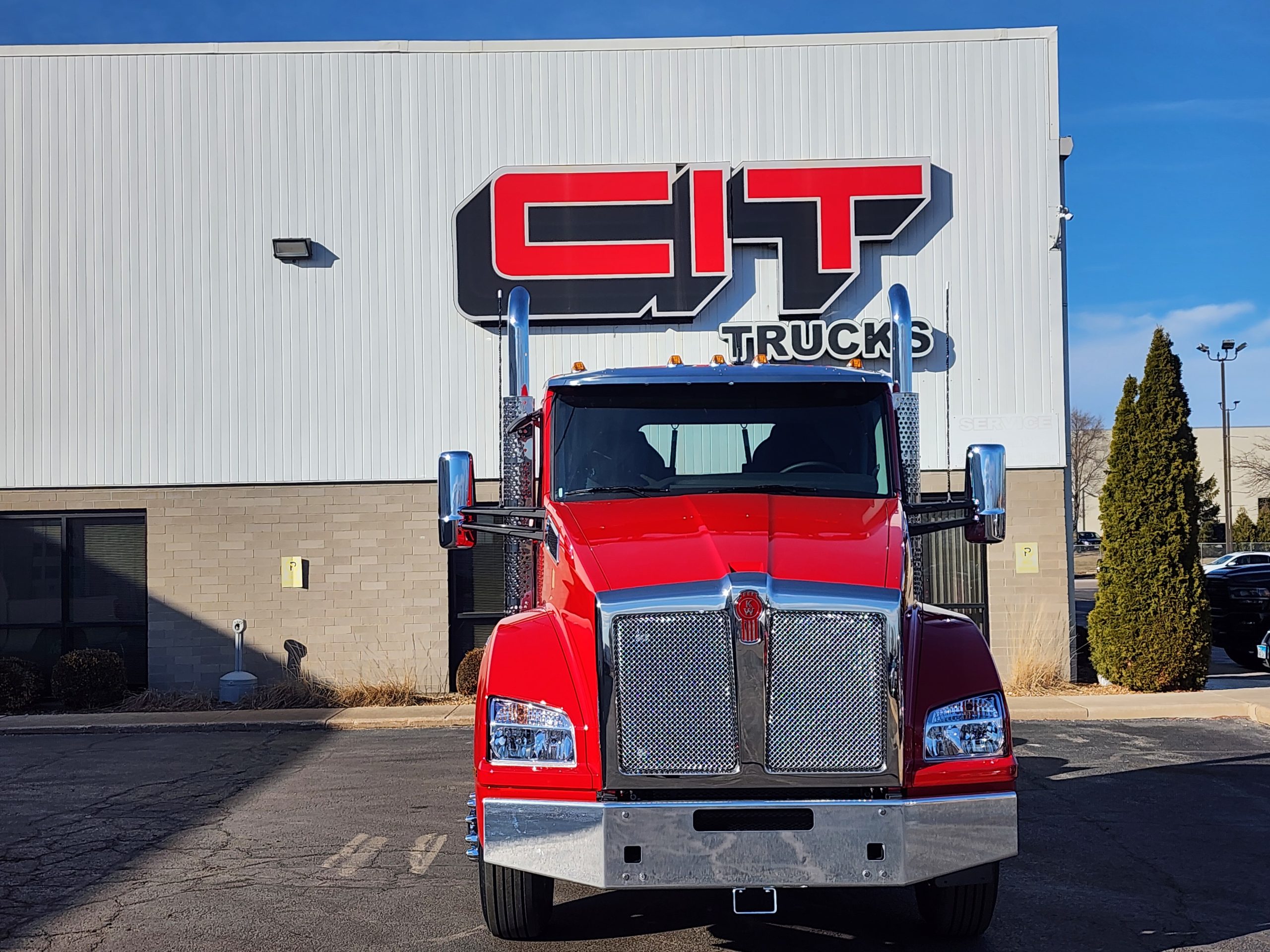2027 Kenworth T880 - image 3