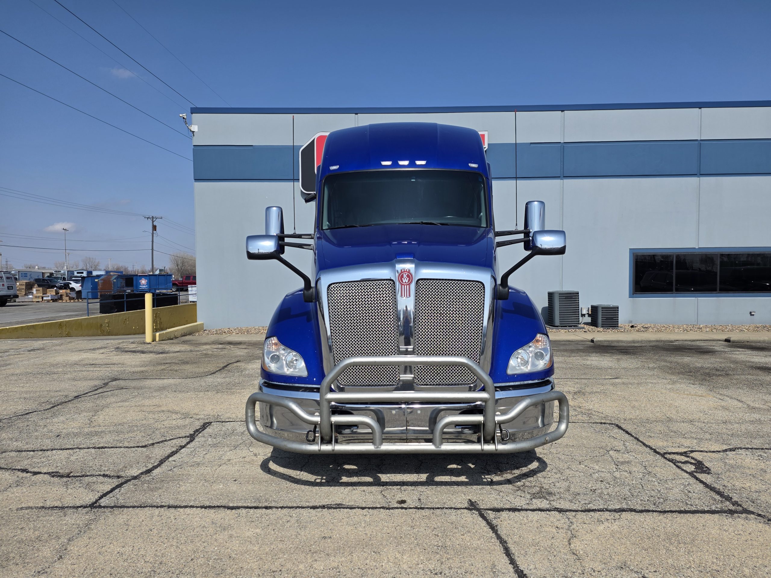 2020 Kenworth T680 - image 2