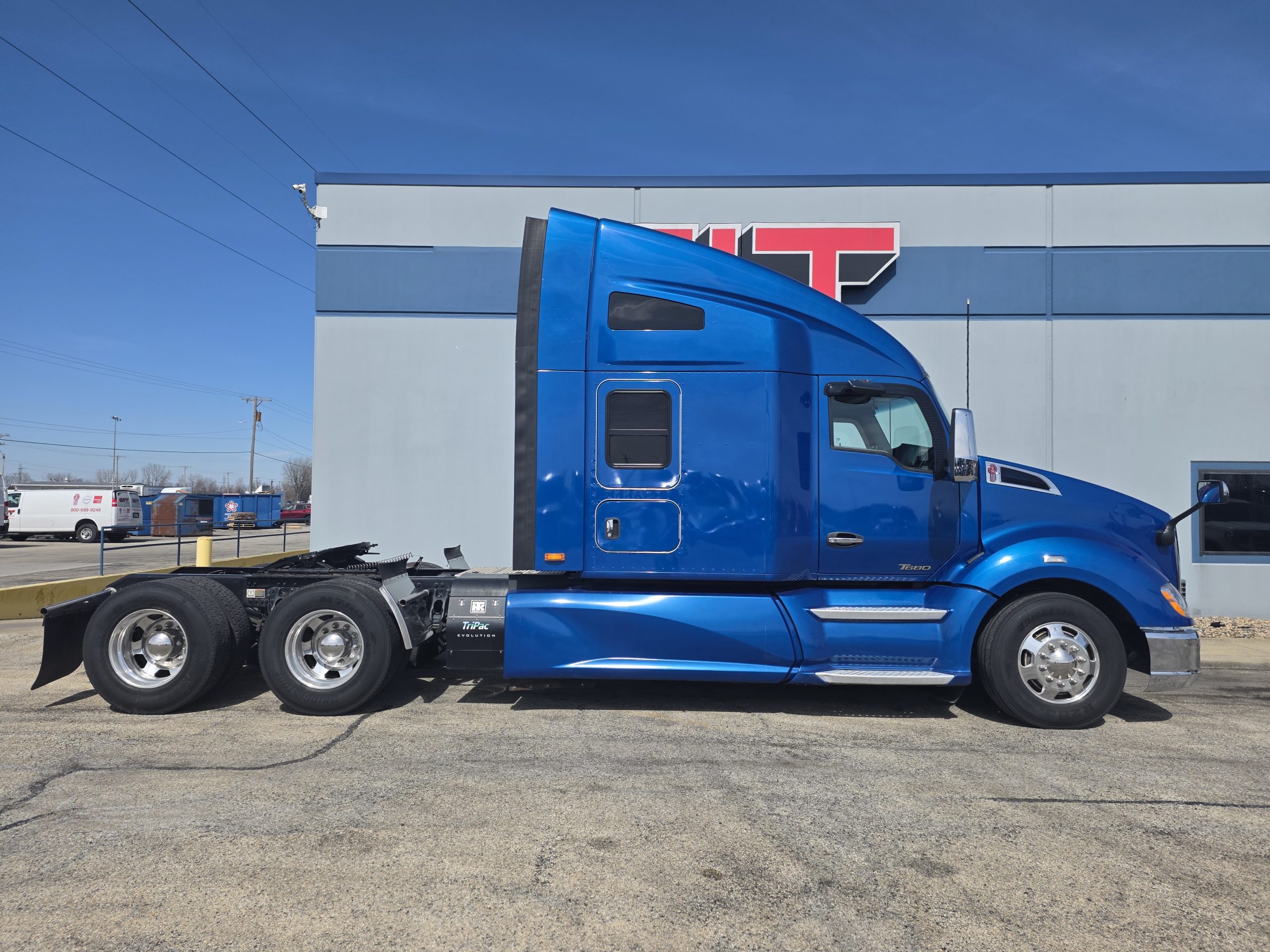 2019 Kenworth T680 - image 4
