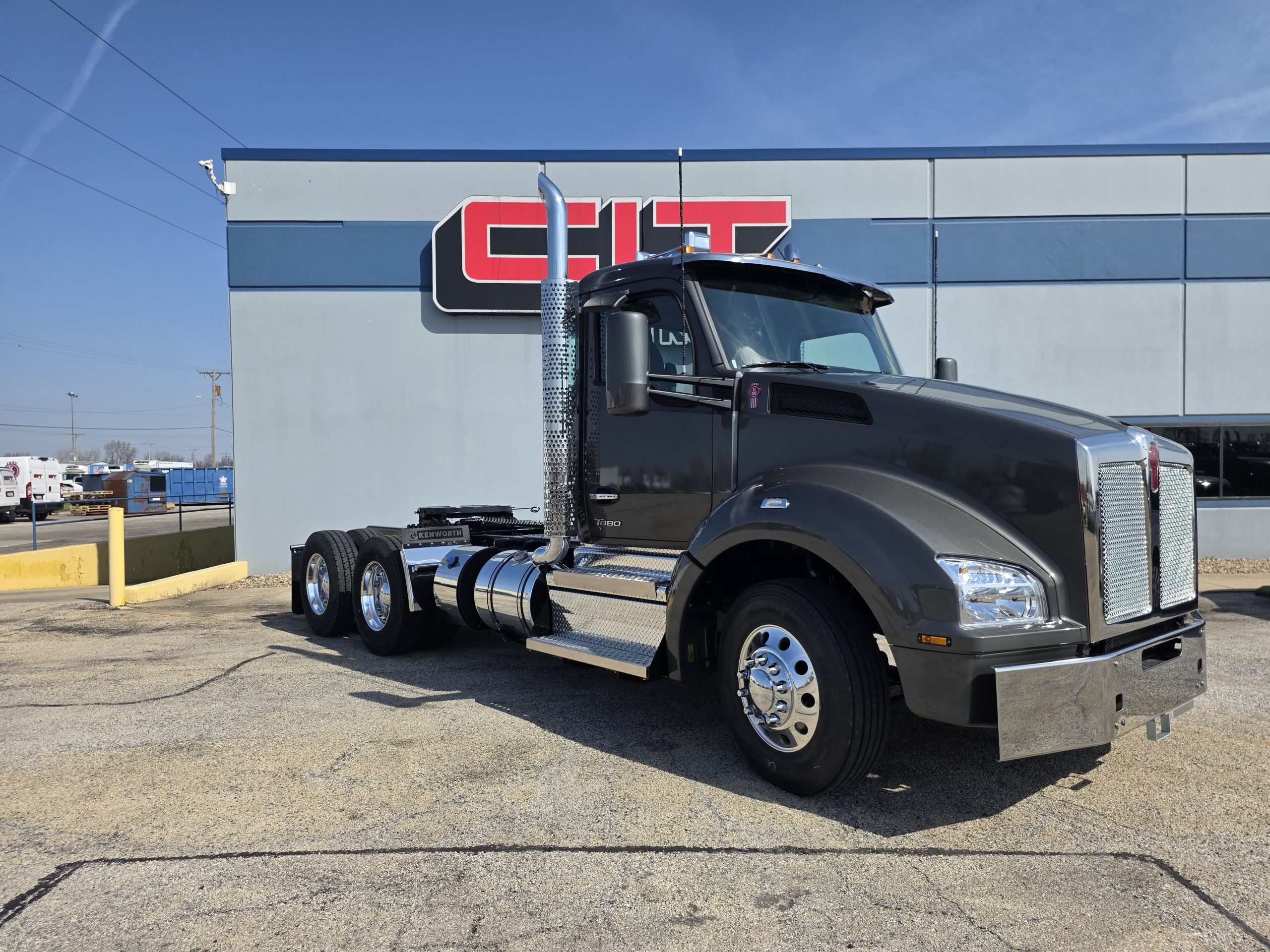 2027 KENWORTH T880 - image 3 of 6