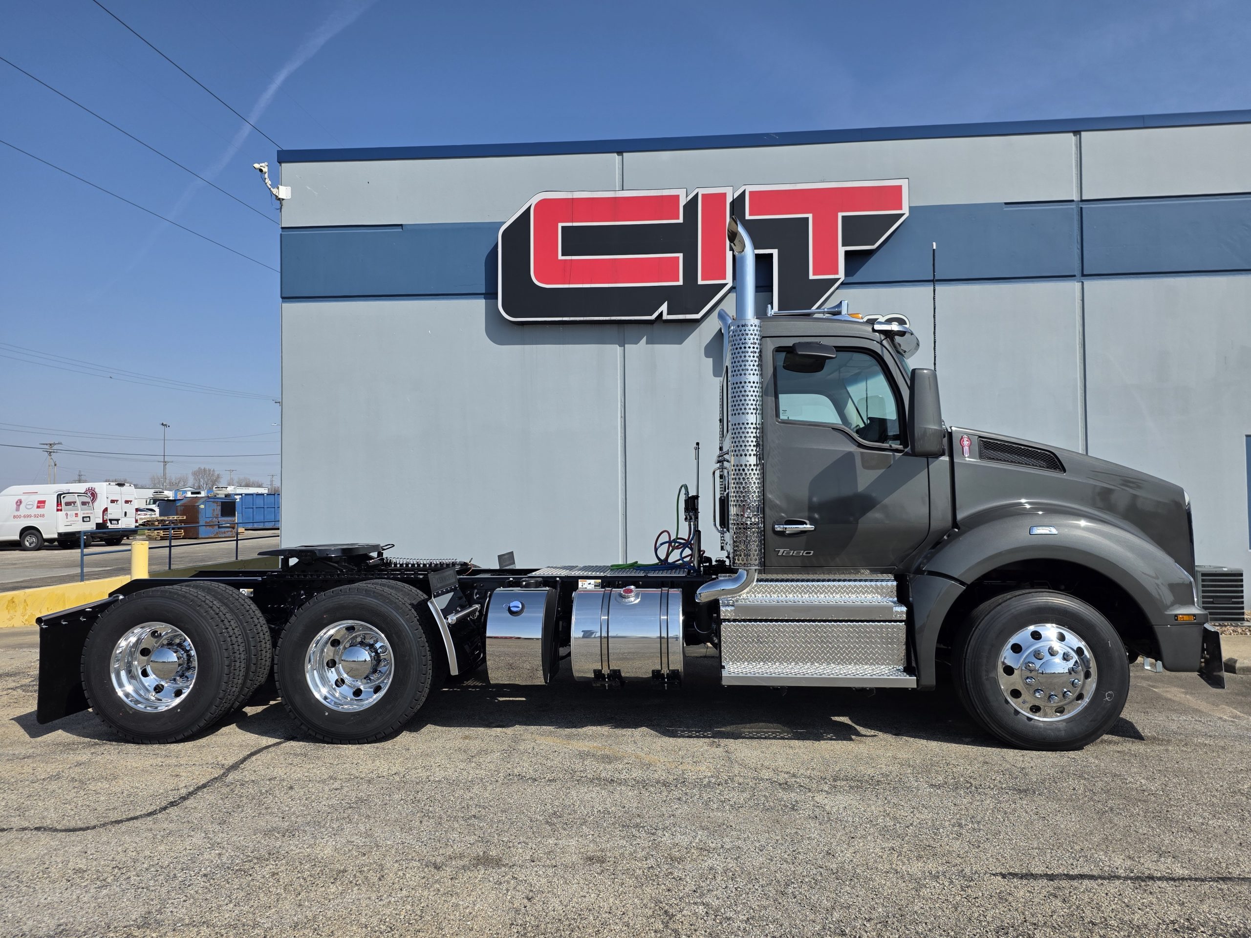 2027 KENWORTH T880 - image 4 of 6