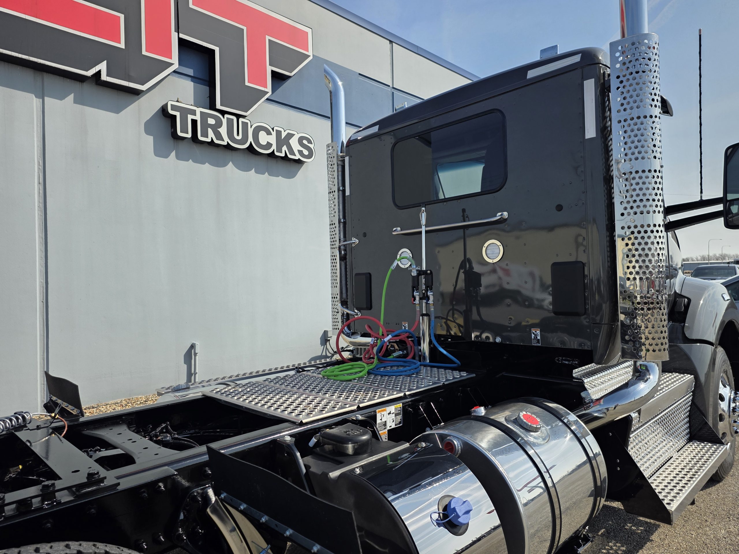 2027 KENWORTH T880 - image 5 of 6