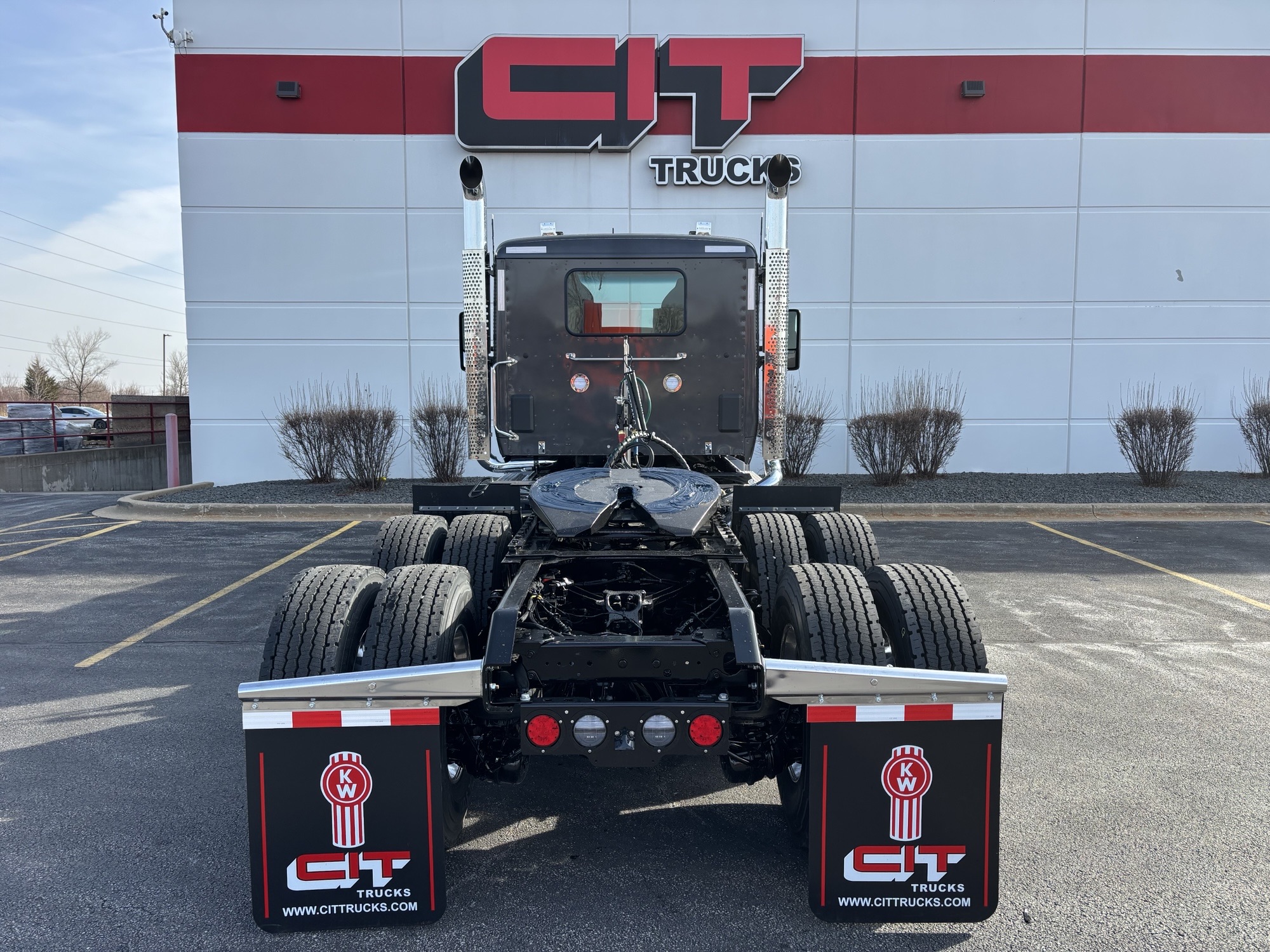 2027 Kenworth W990 - image 5