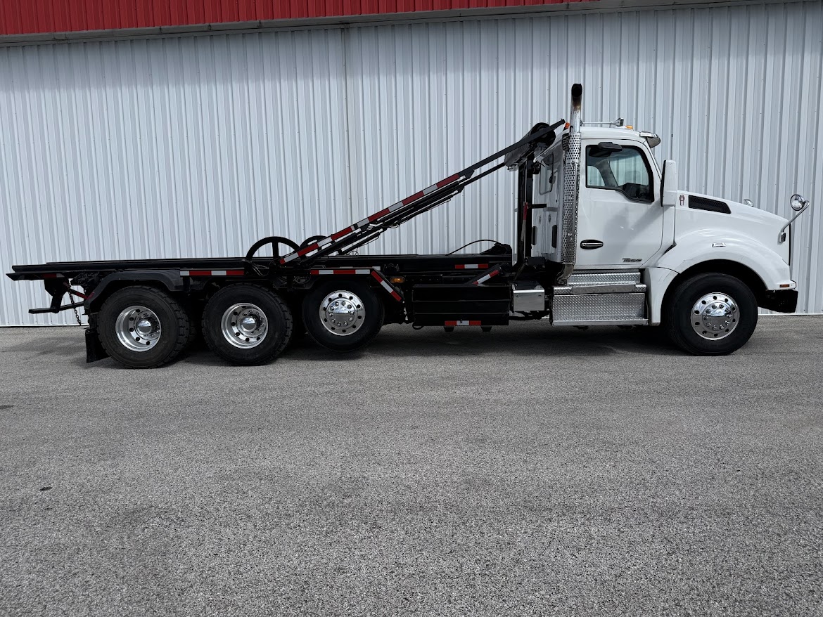 2020 Kenworth T880 - image 3