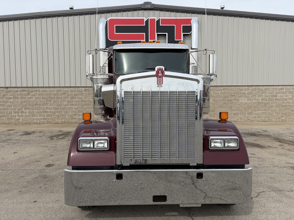 2027 Kenworth W900 - image 2