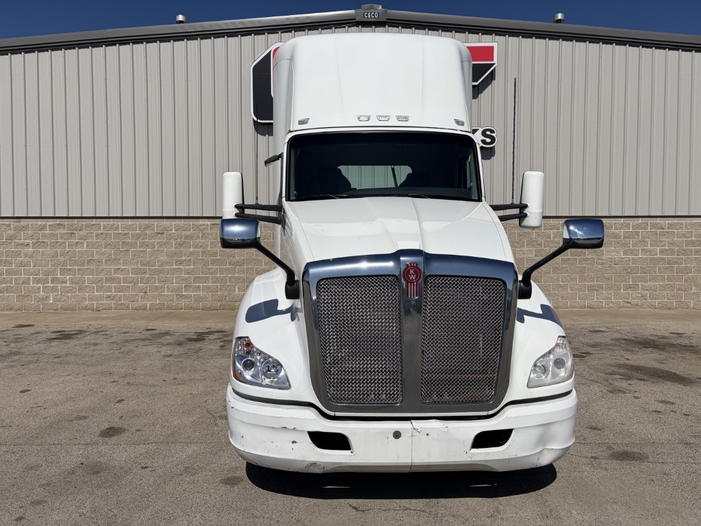 2021 Kenworth T680 - image 2