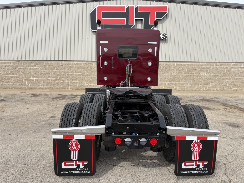 2027 Kenworth W900 - image 5