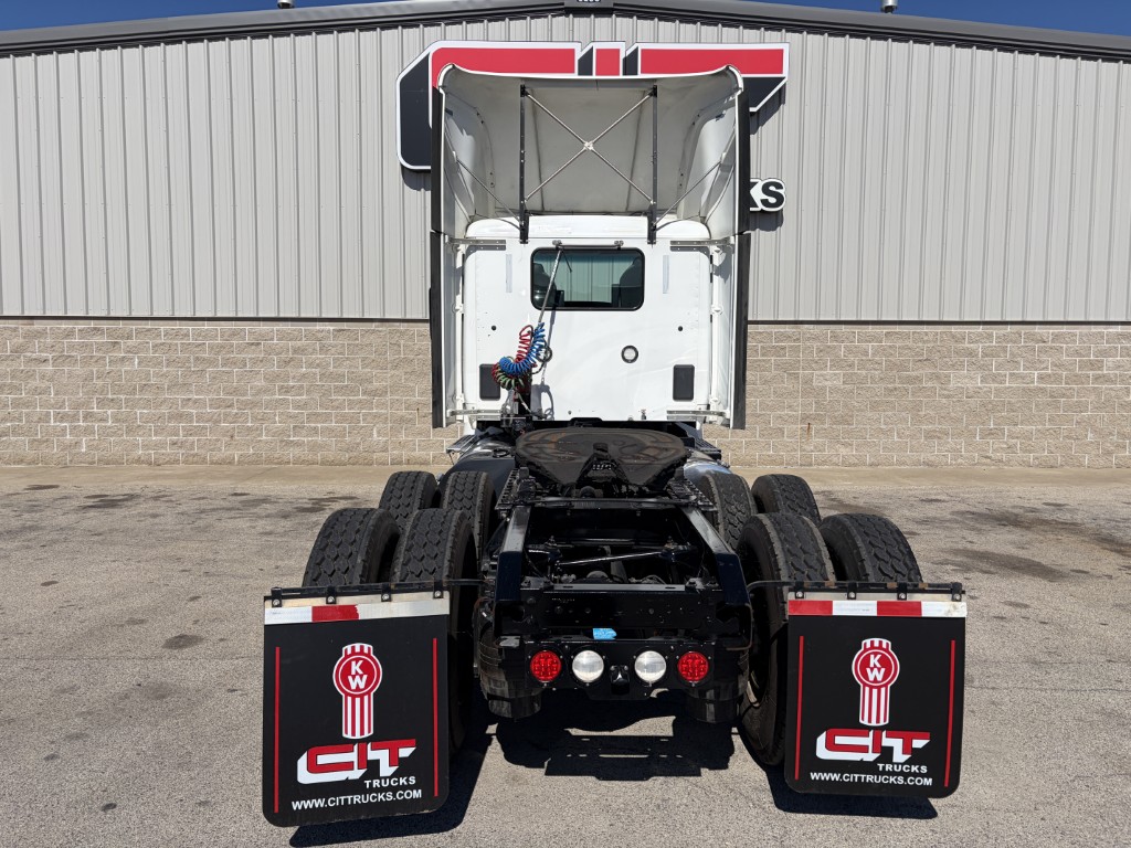 2021 Kenworth T680 - image 5