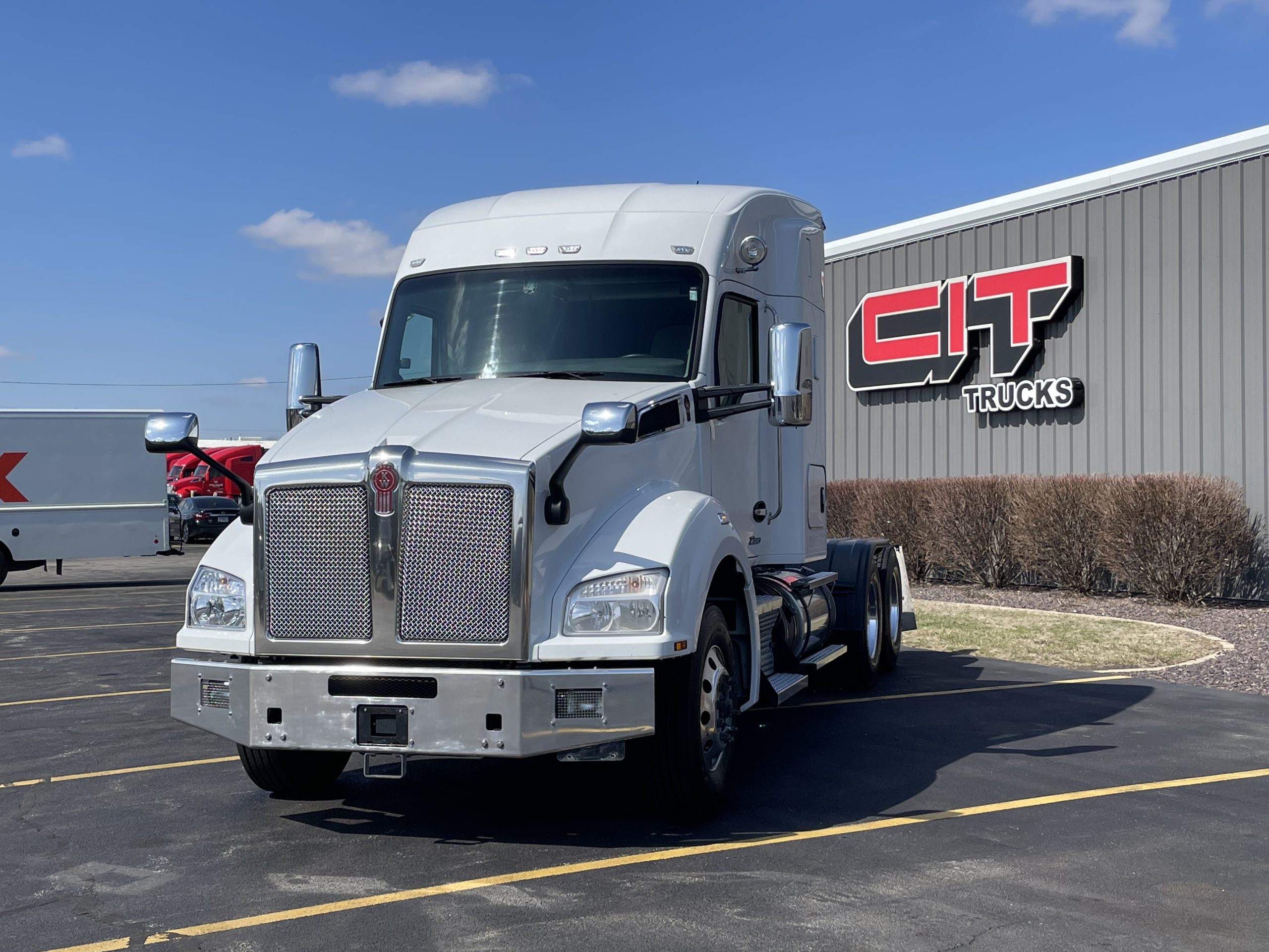 2022 KENWORTH T880 - image 1 of 6