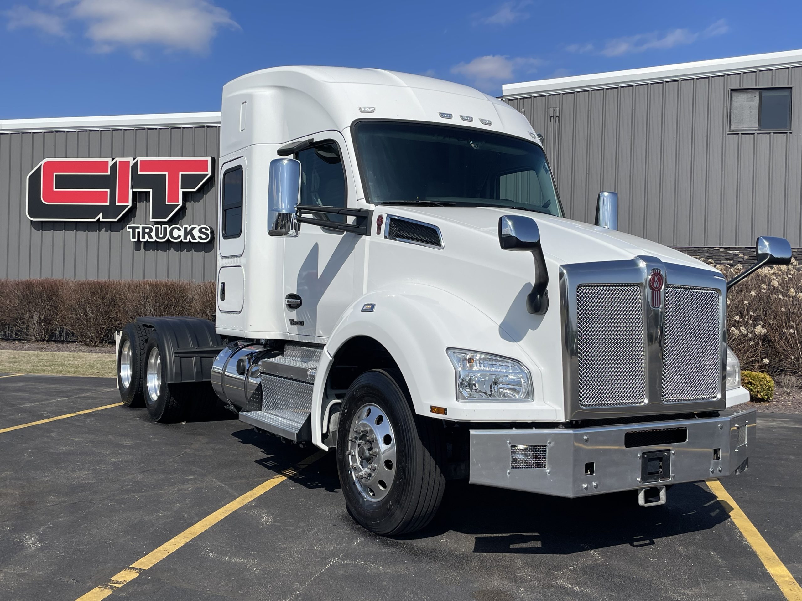2022 KENWORTH T880 - image 3 of 6