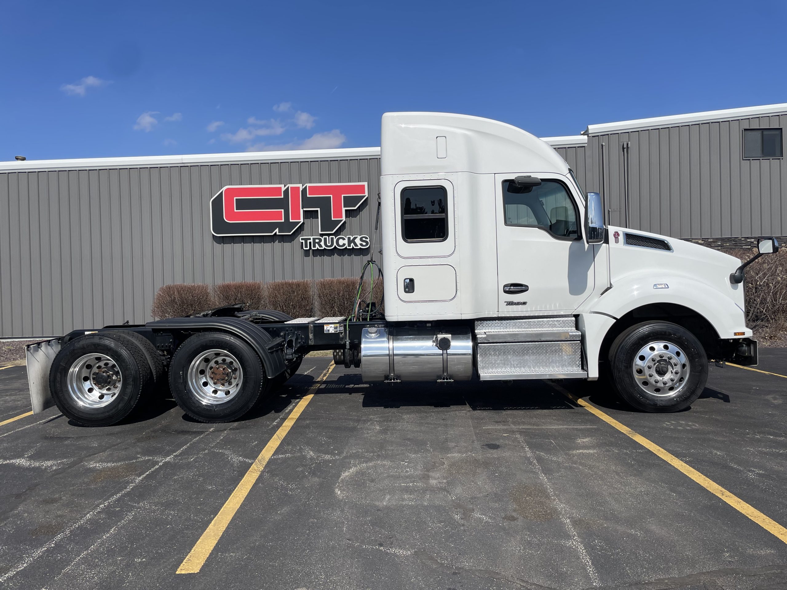 2022 KENWORTH T880 - image 4 of 6