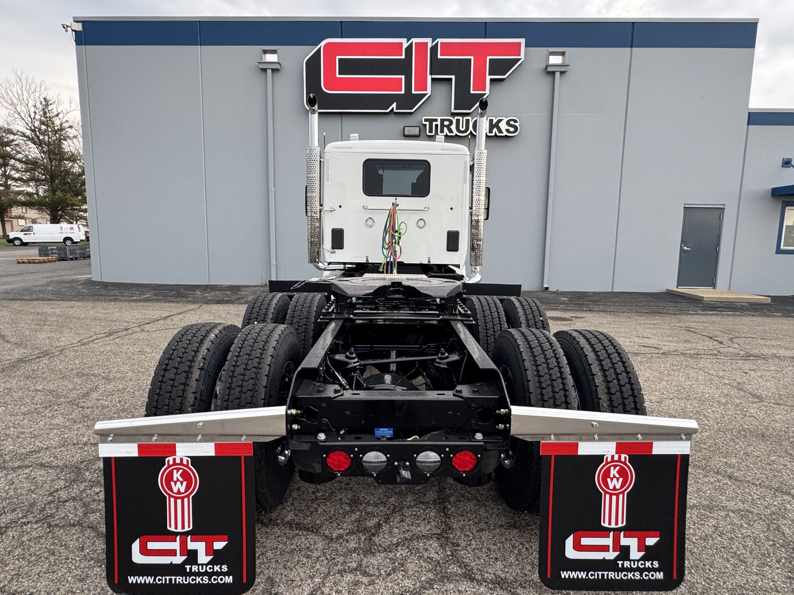 NEW 2027 KENWORTH T880 NEW 2027 KENWORTH T880 - image 4 of 6