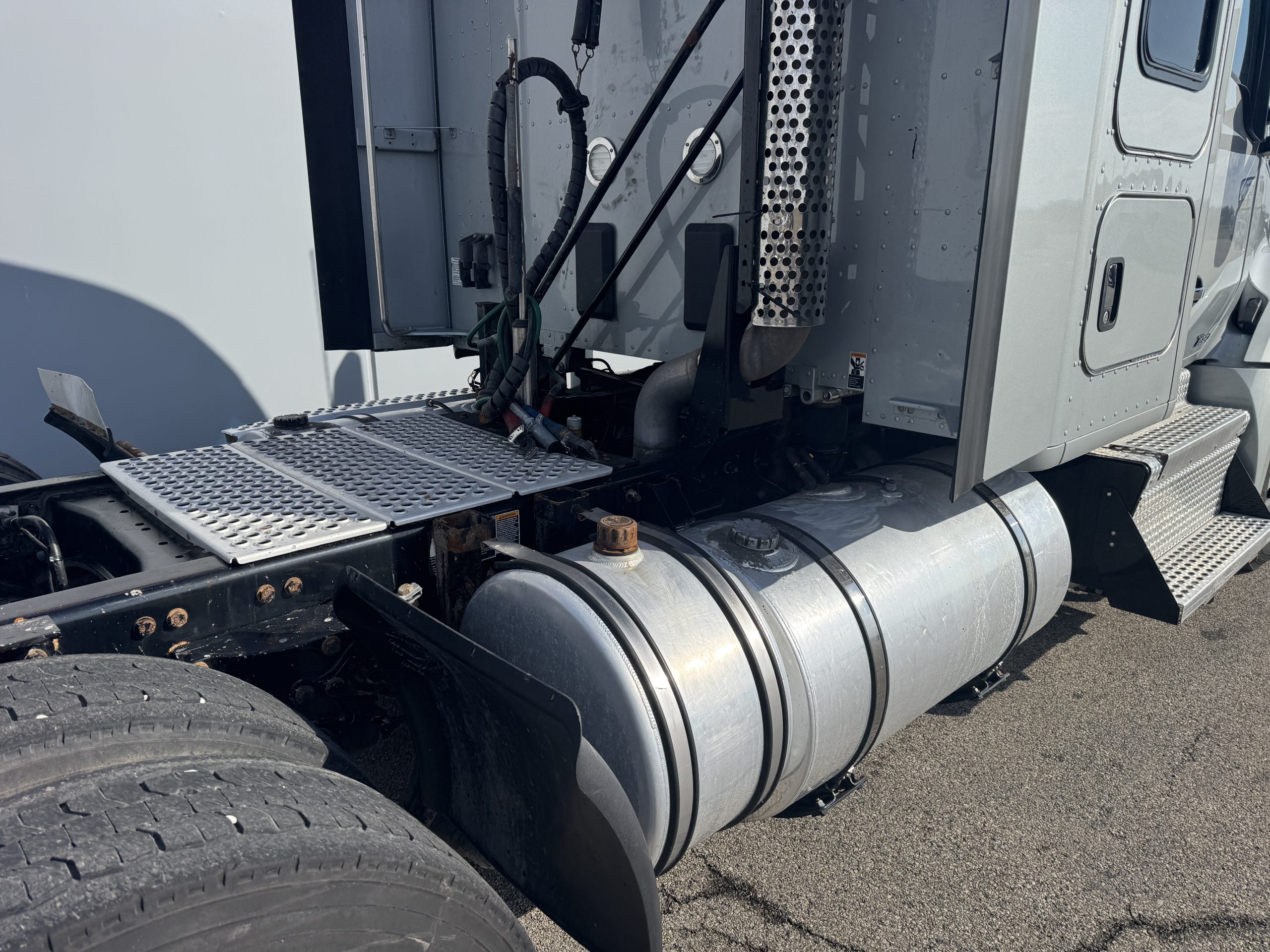 2021 KENWORTH T680 - image 6 of 6