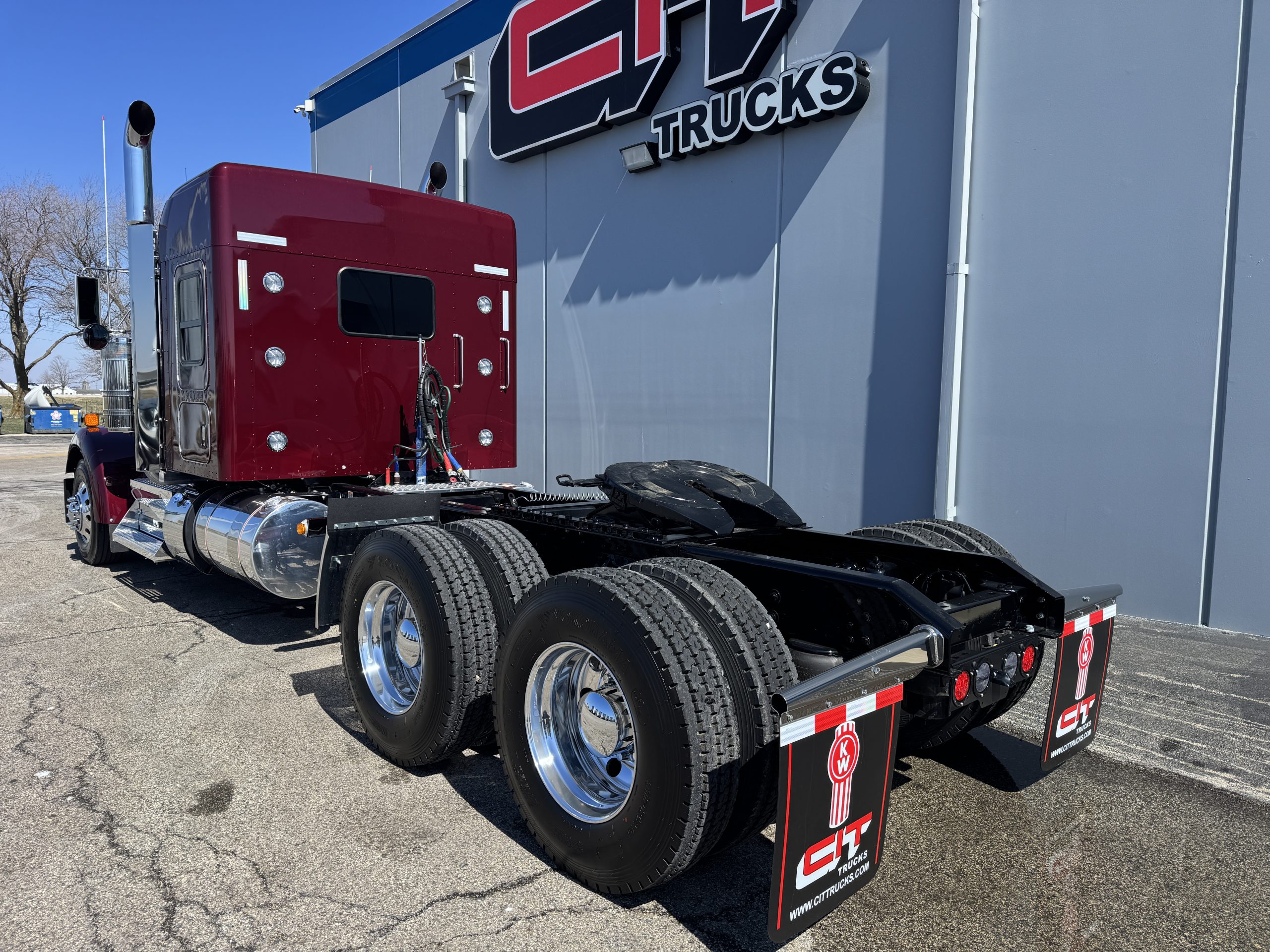 2027 Kenworth W900 - image 6