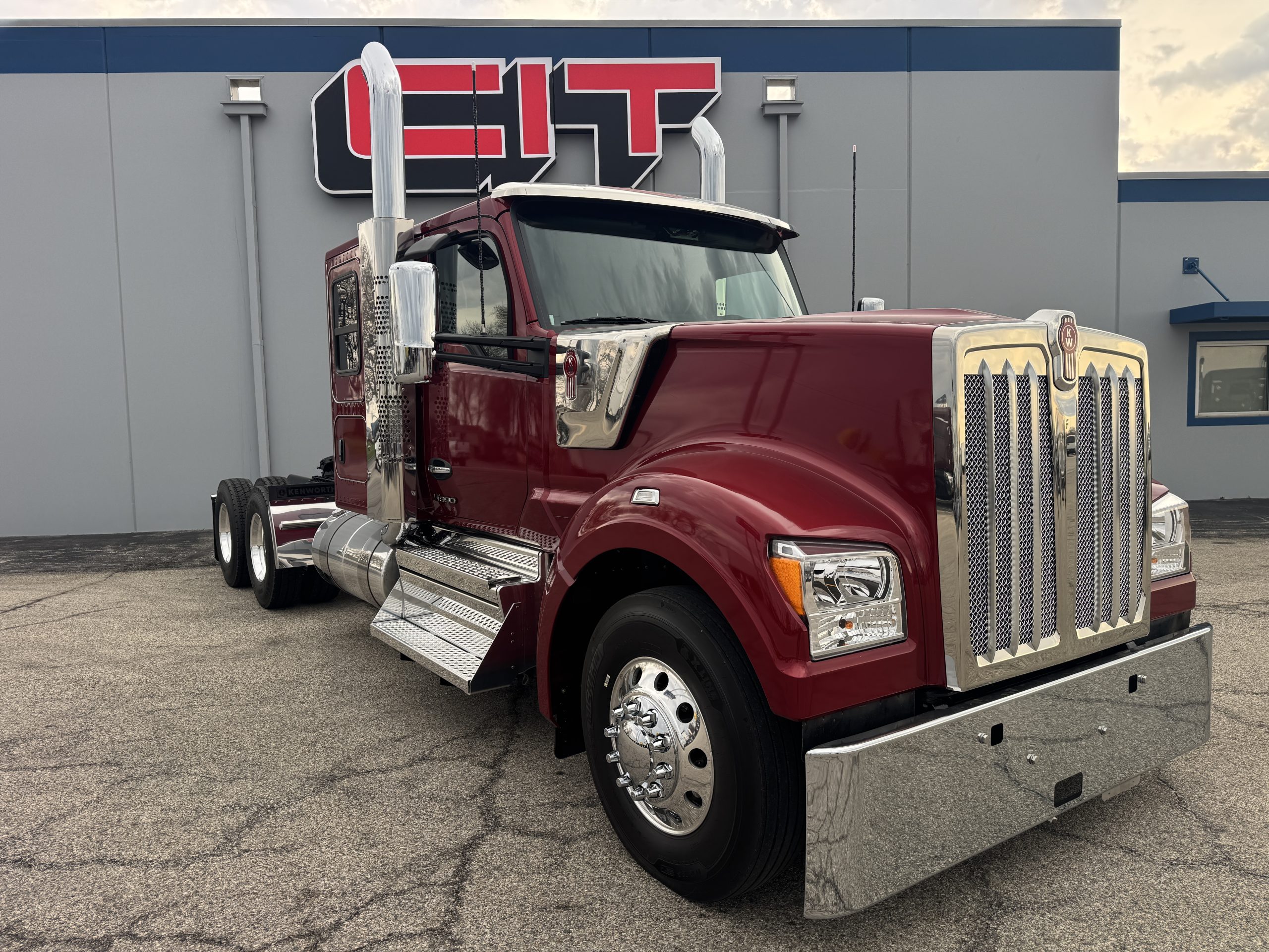 NEW 2027 KENWORTH W990 NEW 2027 KENWORTH W990 - image 3 of 6