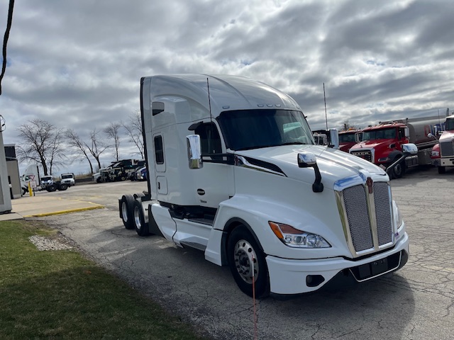 2022 KENWORTH T680 - image 3 of 6