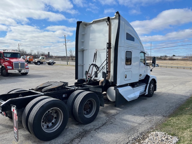 2022 KENWORTH T680 - image 4 of 6