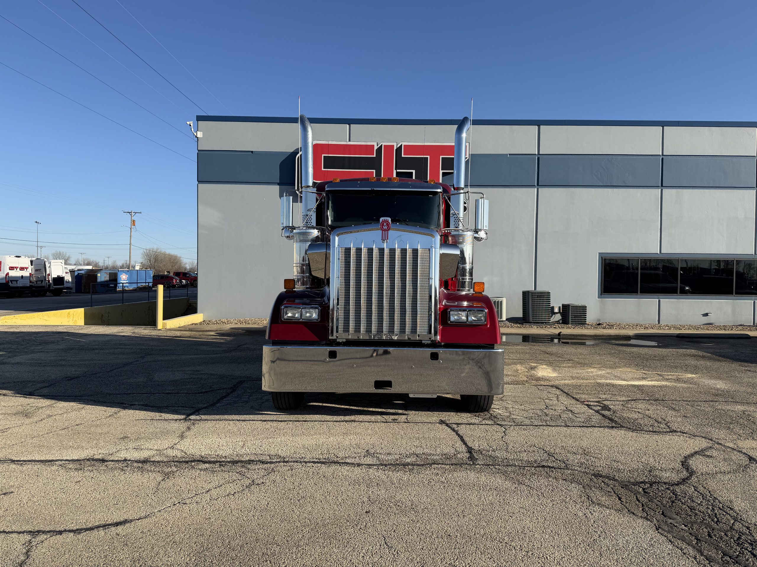 NEW 2027 KENWORTH W900L - image 2 of 6