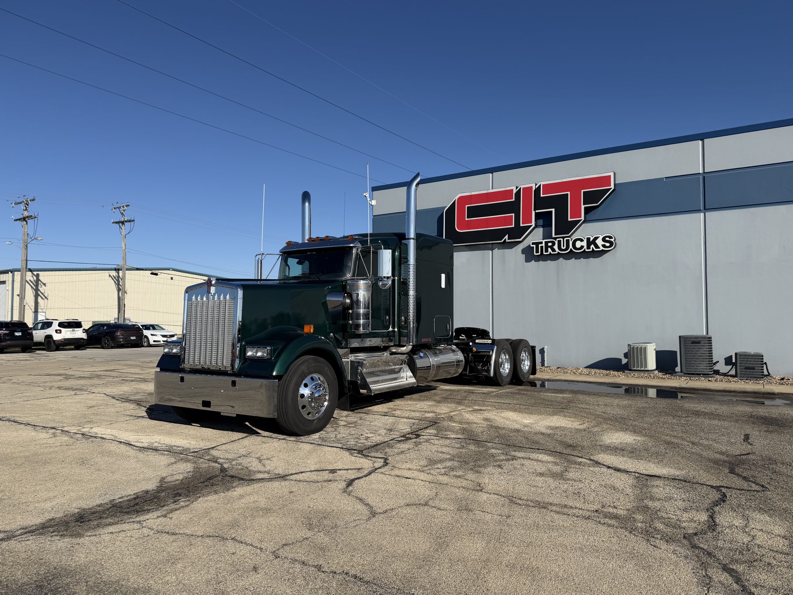 2027 KENWORTH W900L - image 1 of 6