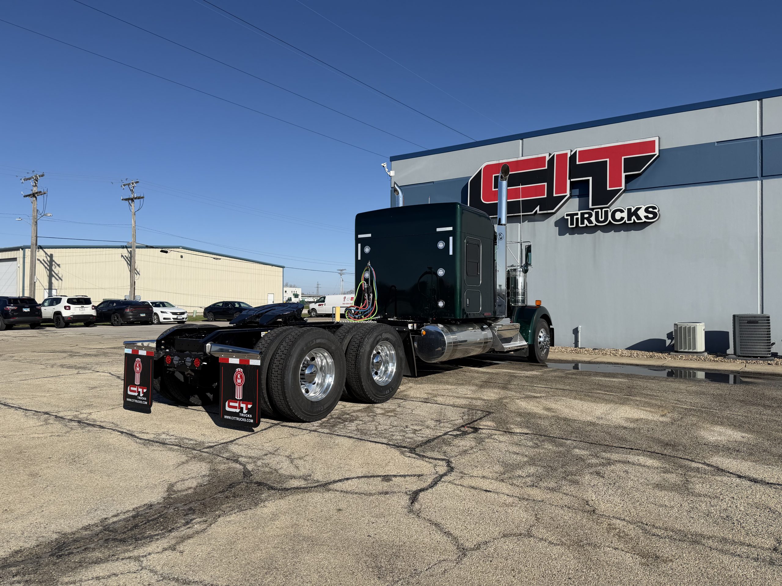 2027 KENWORTH W900L - image 4 of 6