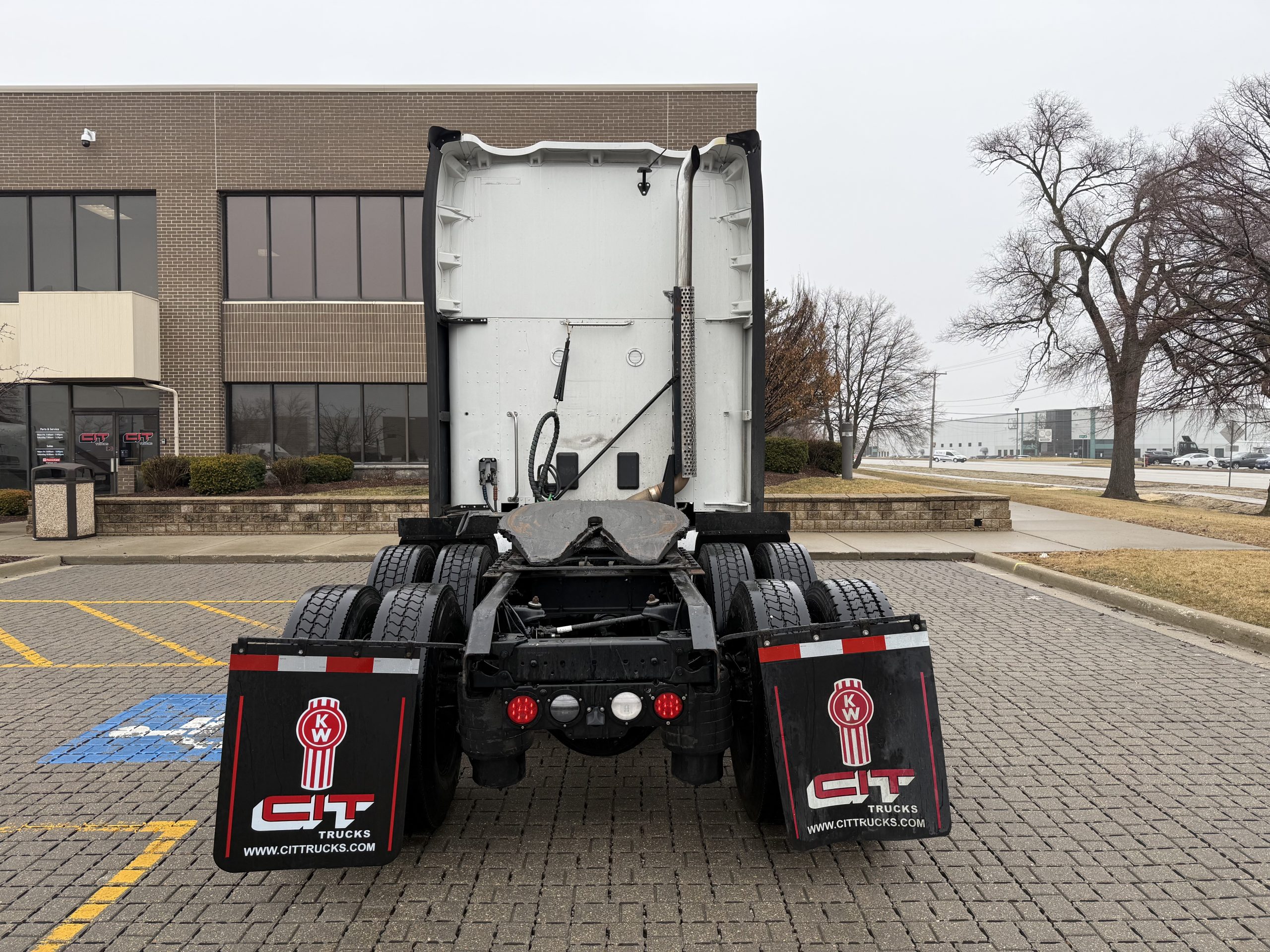 2022 KENWORTH T680 - image 6 of 6