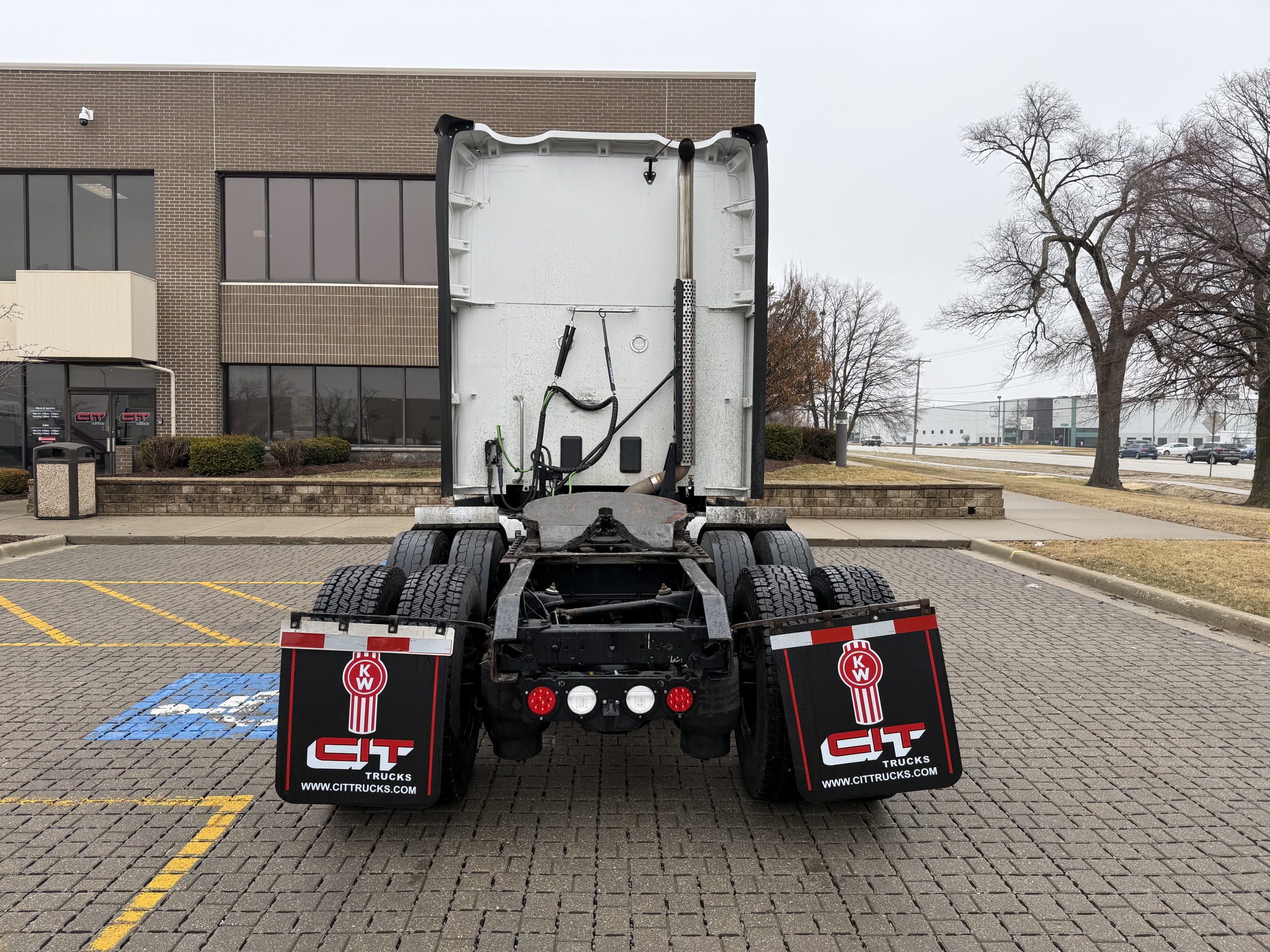 2022 Kenworth T680 - image 6