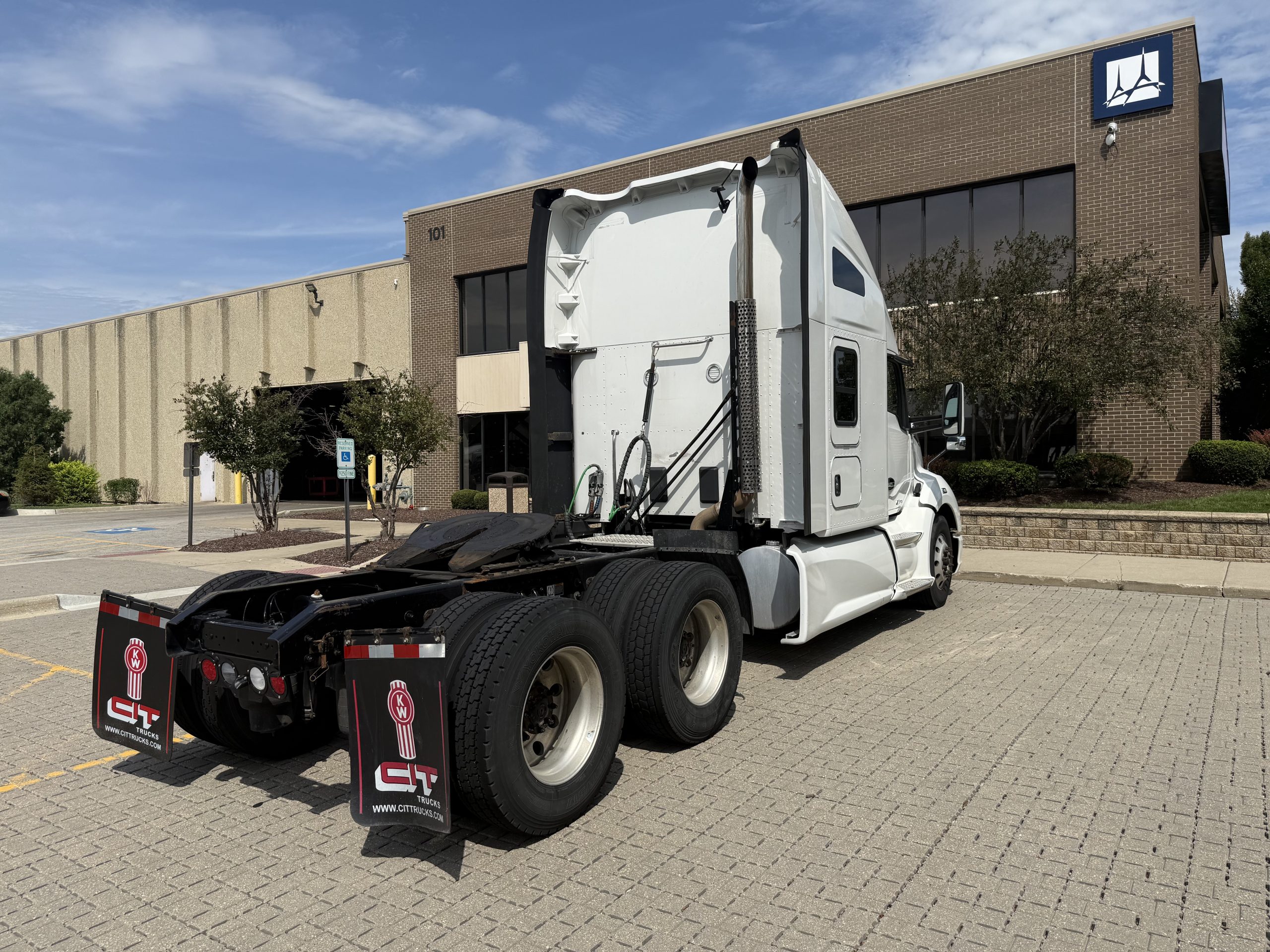 2022 KENWORTH T680 2022 KENWORTH T680 - image 5 of 6